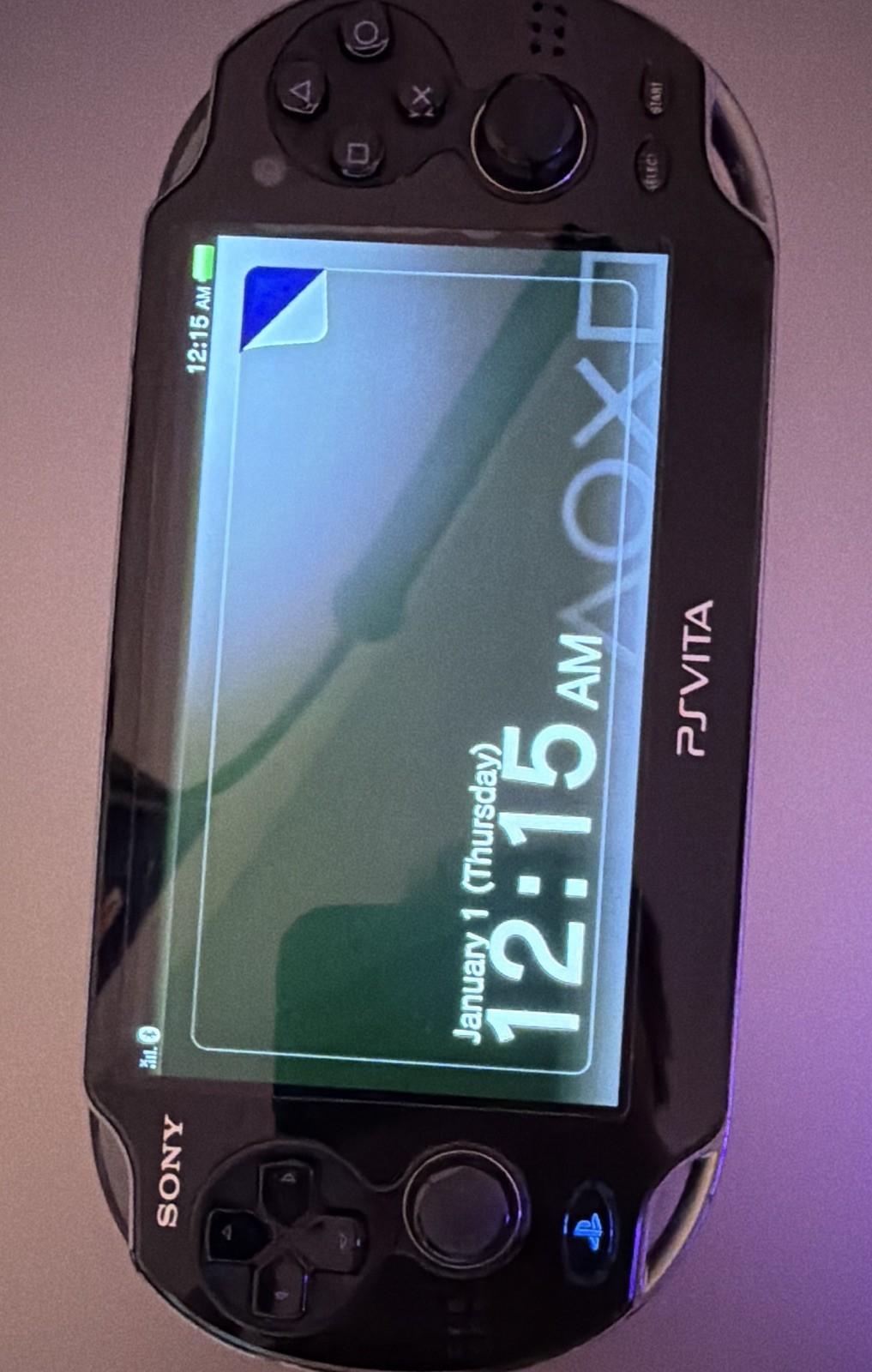 Sony PS Vita PCH-1001 Black Handheld System Wi-Fi 8GB Region Free W charger