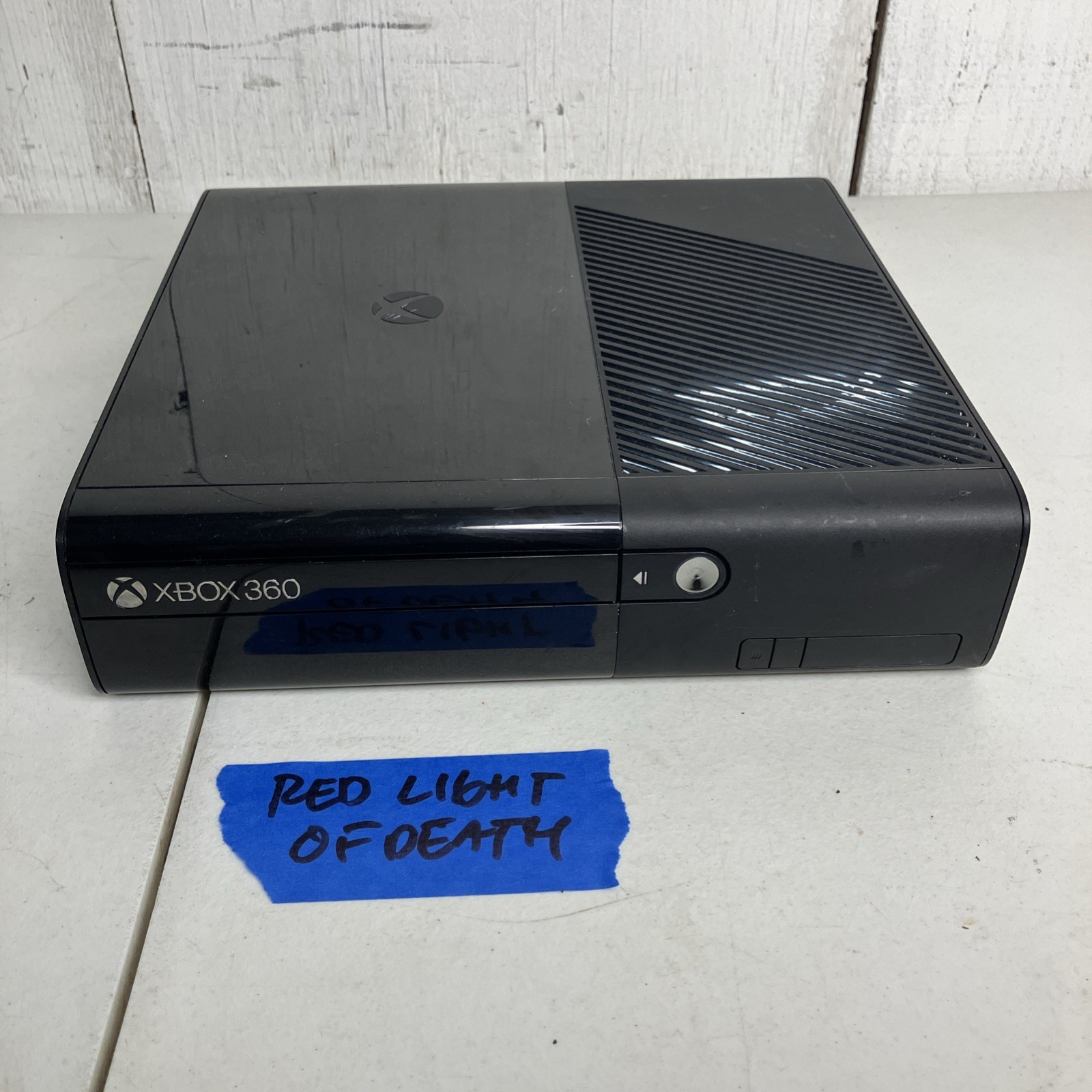 Microsoft Xbox 360 e Model 1538 Black Video Game Console No HDD