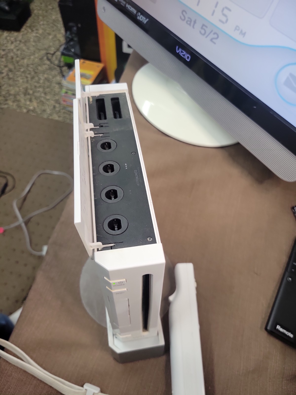 Nintendo Wii Console Plays GameCube Games. Includes Wiimote And 7 Games