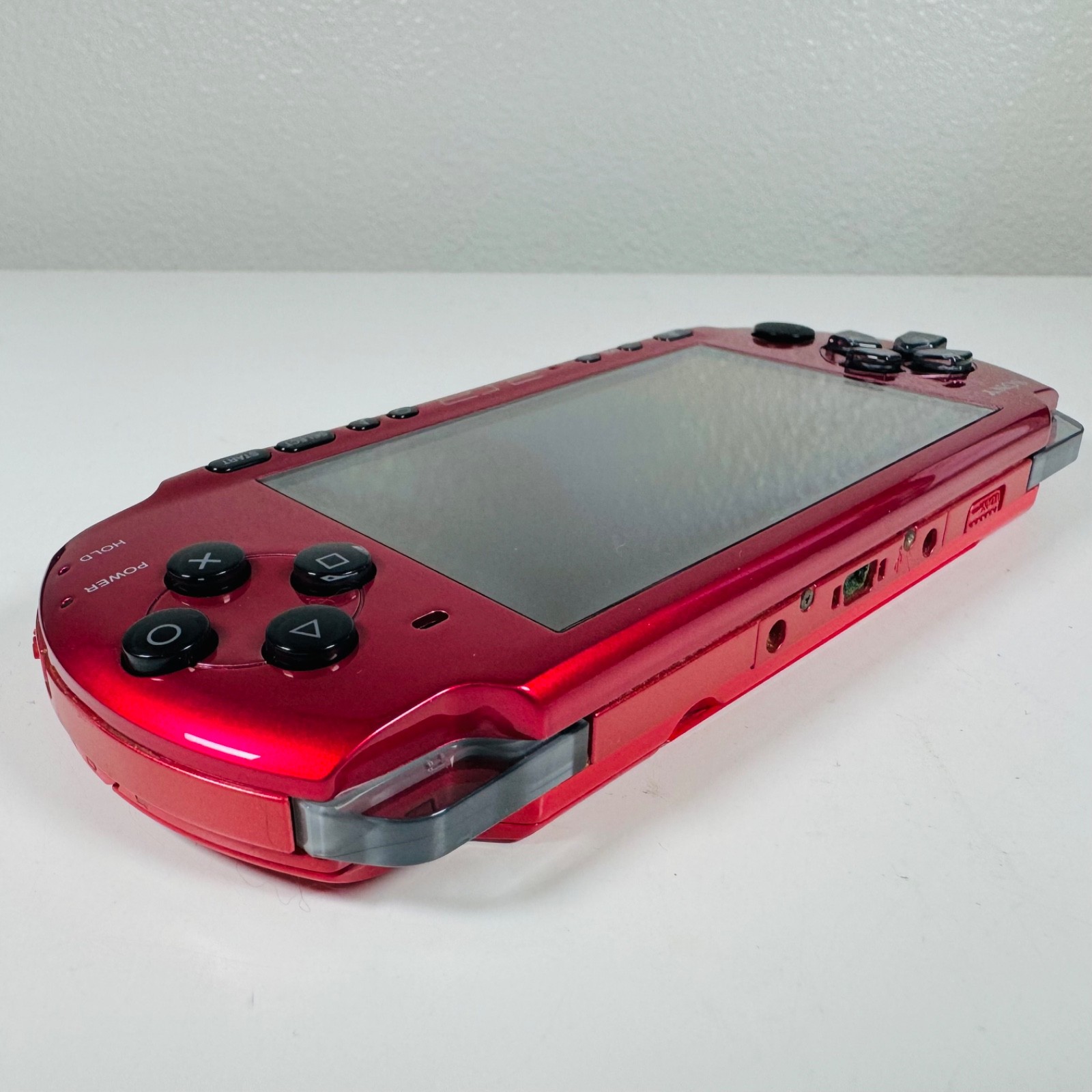 Sony PSP-2000 Handheld Console (Red) *Yellow Tint 32GB & Charger – USA Seller