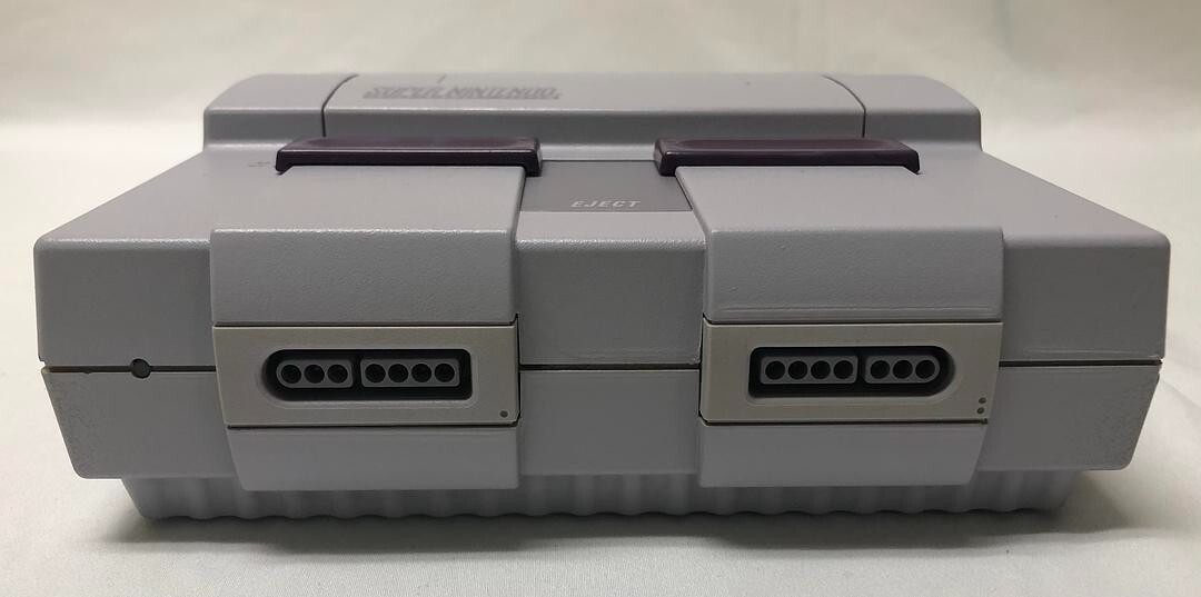 Super Nintendo Entertainment System OG SNES Console SNS-001 Video Game Bundle