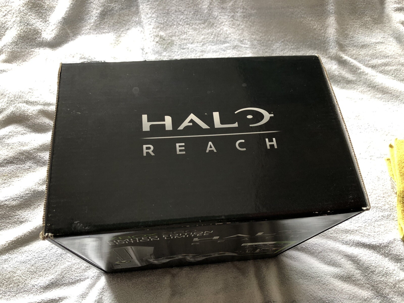 Xbox 360 Halo Edition Bundle Rare Mint condition