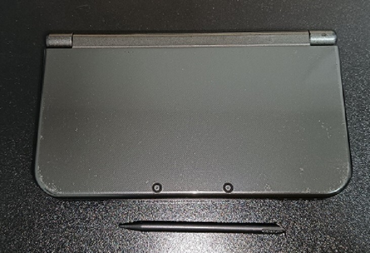 New Nintendo 3DS XL LL Metallic Black Console with Touch Pen and SD Card NTSC-J