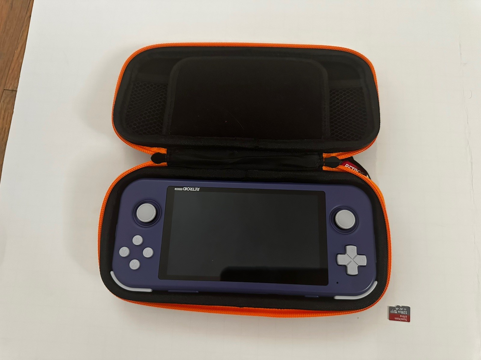Retroid Pocket 3+ with 128 Gb Sd card and case