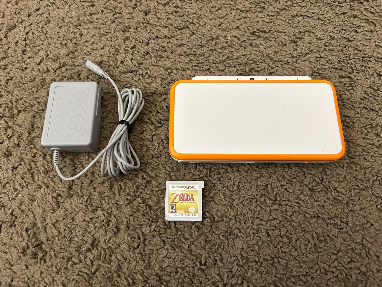 Nintendo 2DS XL Handheld System White & Orange+Zelda: Ocarina of Time bundle lot
