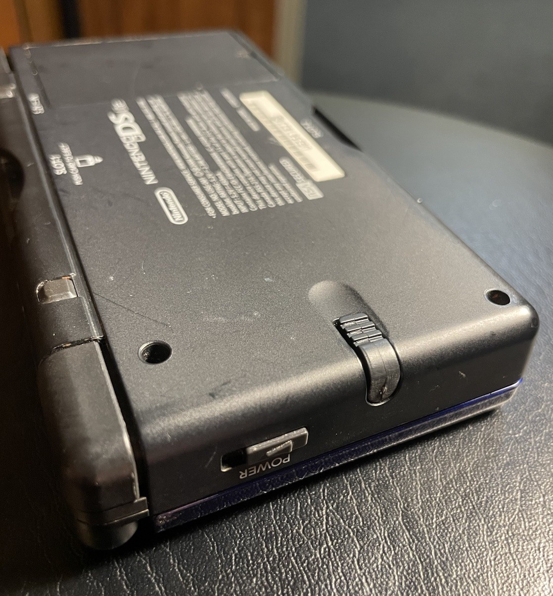 Nintendo DS Lite Cobalt Blue with Charger/Stylus/Cart Cover TESTED | FAIR COND