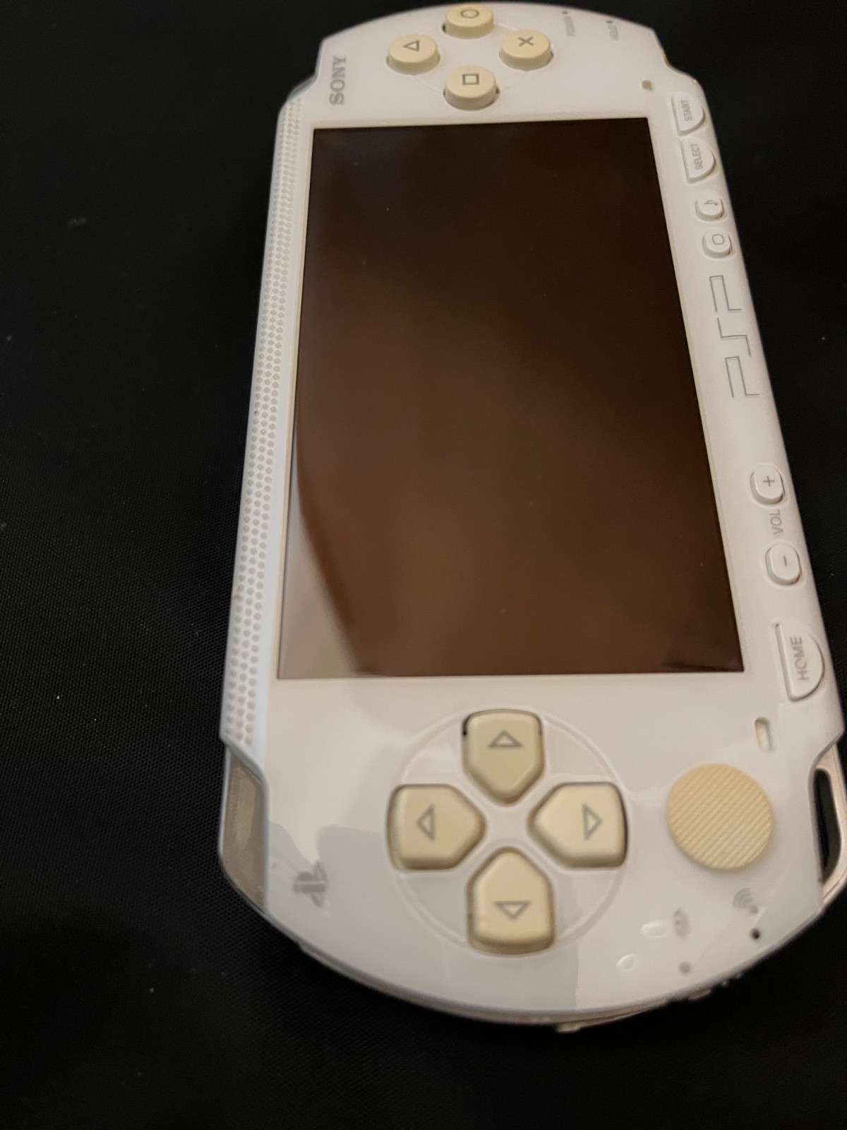 Sony PSP-1000 White Handheld Console　Tested Working / 1GB Memory + AC Charger