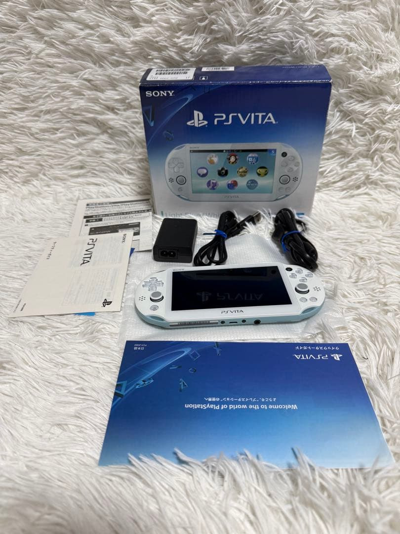 Sony PS Vita PCH-2000 Light Blue White Wi-Fi Console Handheld System Complete