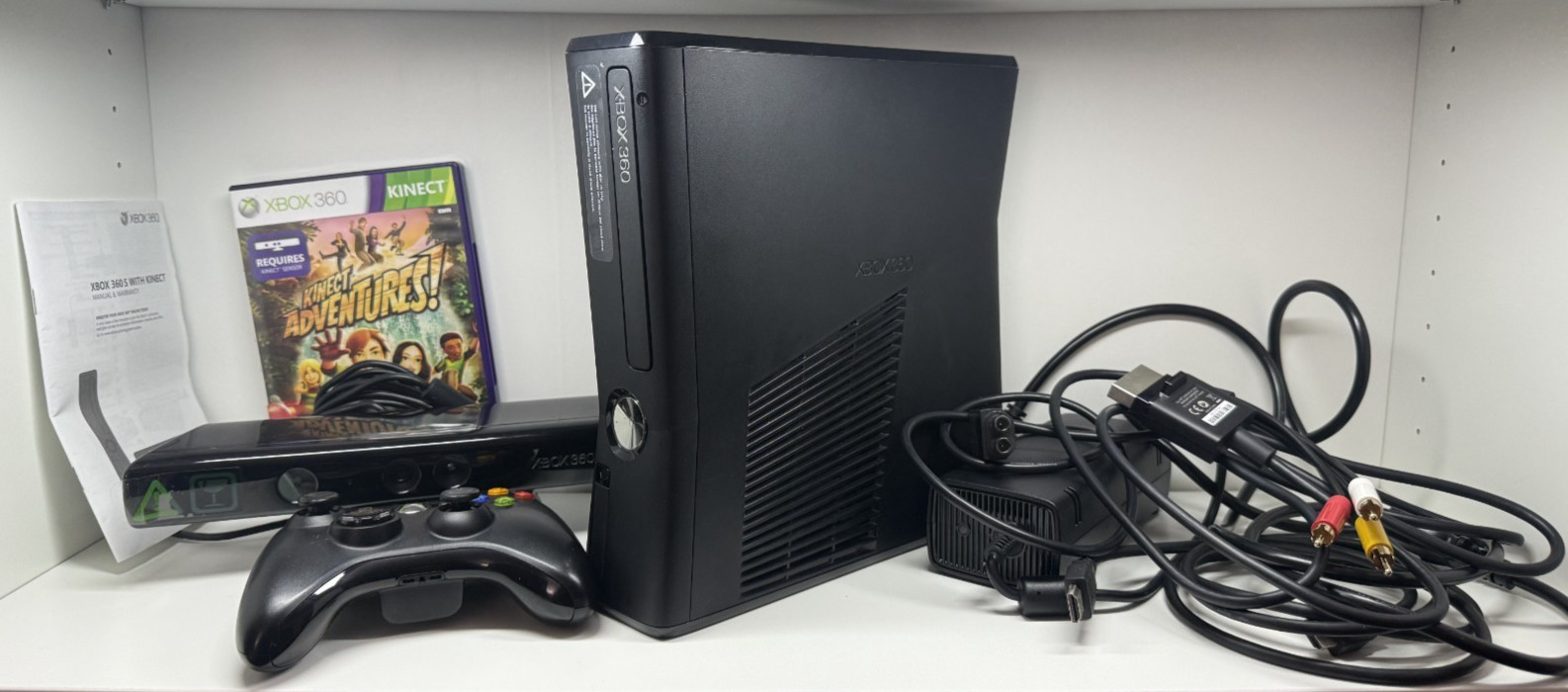 XBox 360 4GB Console + Kinect Bundle in Original Box 2350gb expansion hdd