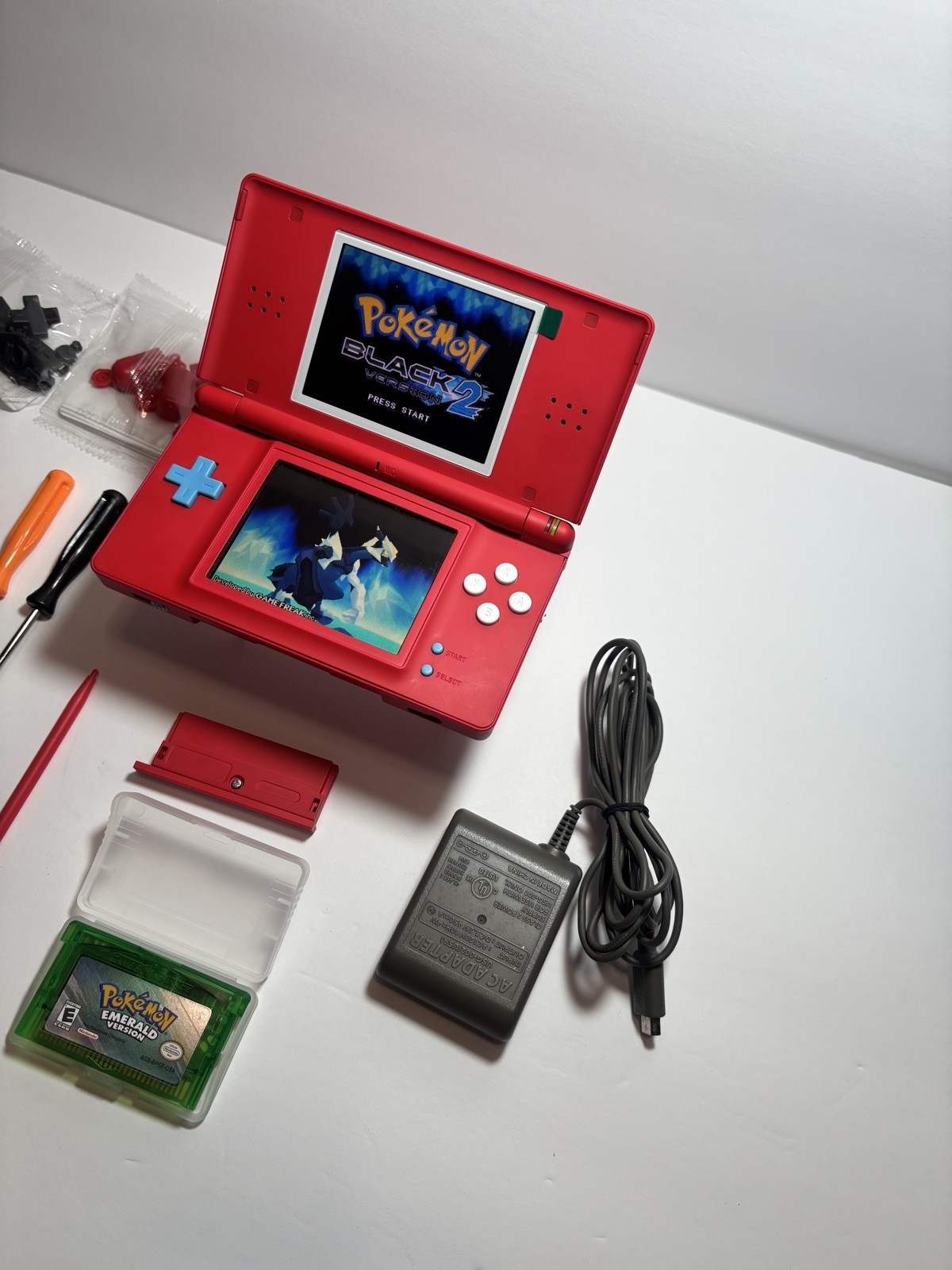 Nintendo DS Lite Pokedex With Charger and emerald
