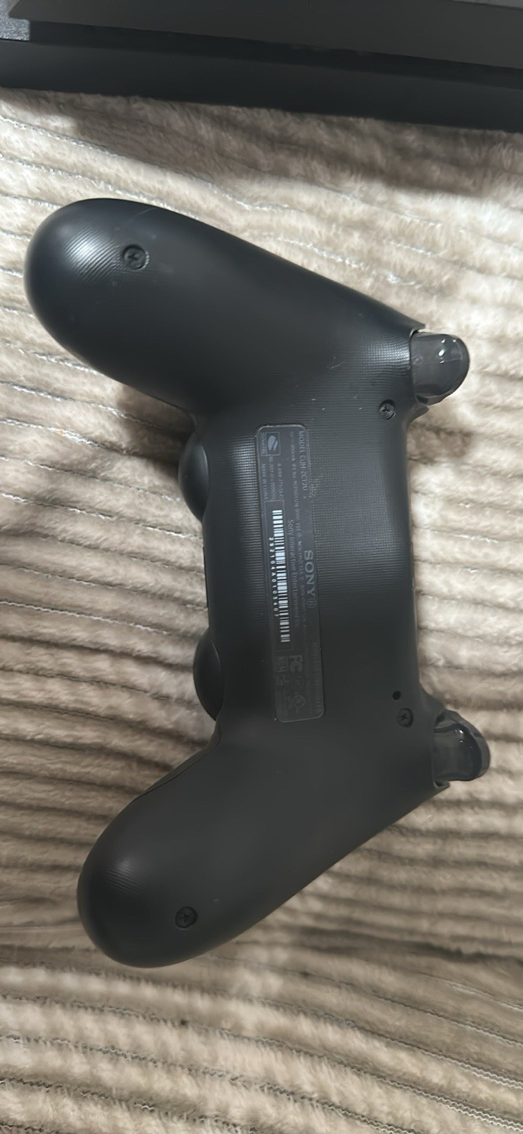 Sony PlayStation 4 Console (PS4 Fat Model) with Official DualShock 4 Controller