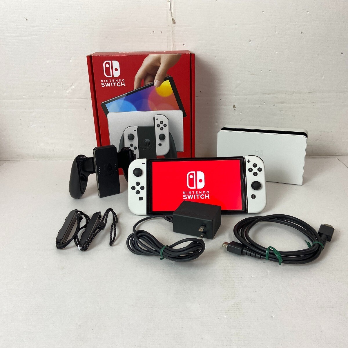 Nintendo Switch OLED Model Console – White (HEG-001) – Function Tested w/Box