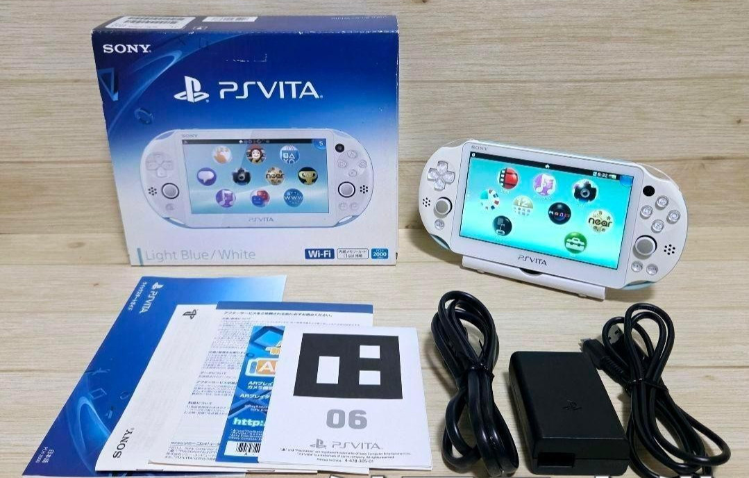 Excellent PS Vita Light Blue White PCH 2000 ZA14 Console CIB Boxed Tested