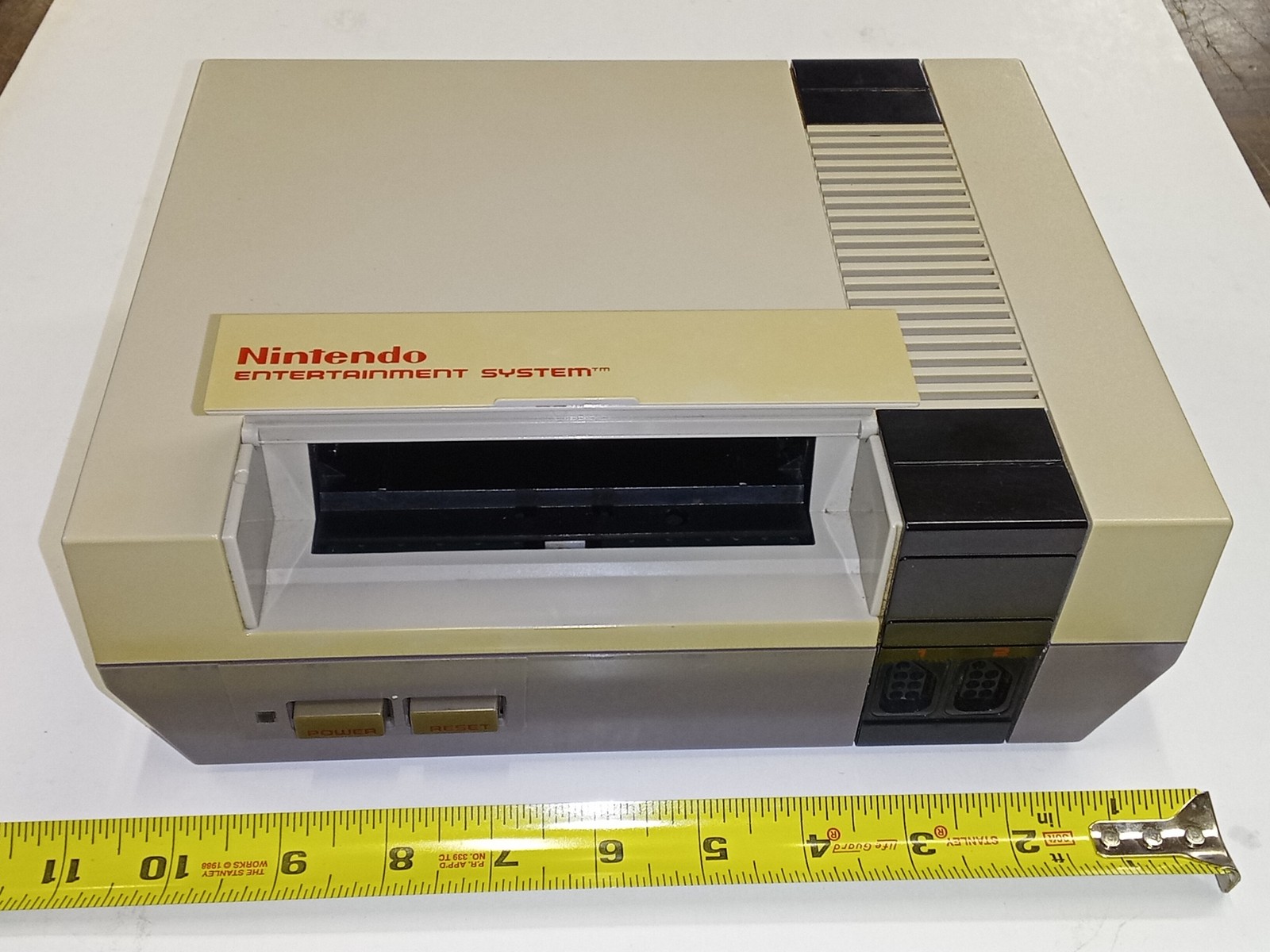 Nintendo NES-001 Console Unit Bundle w/ 1 Controller Power Adapter – Untested