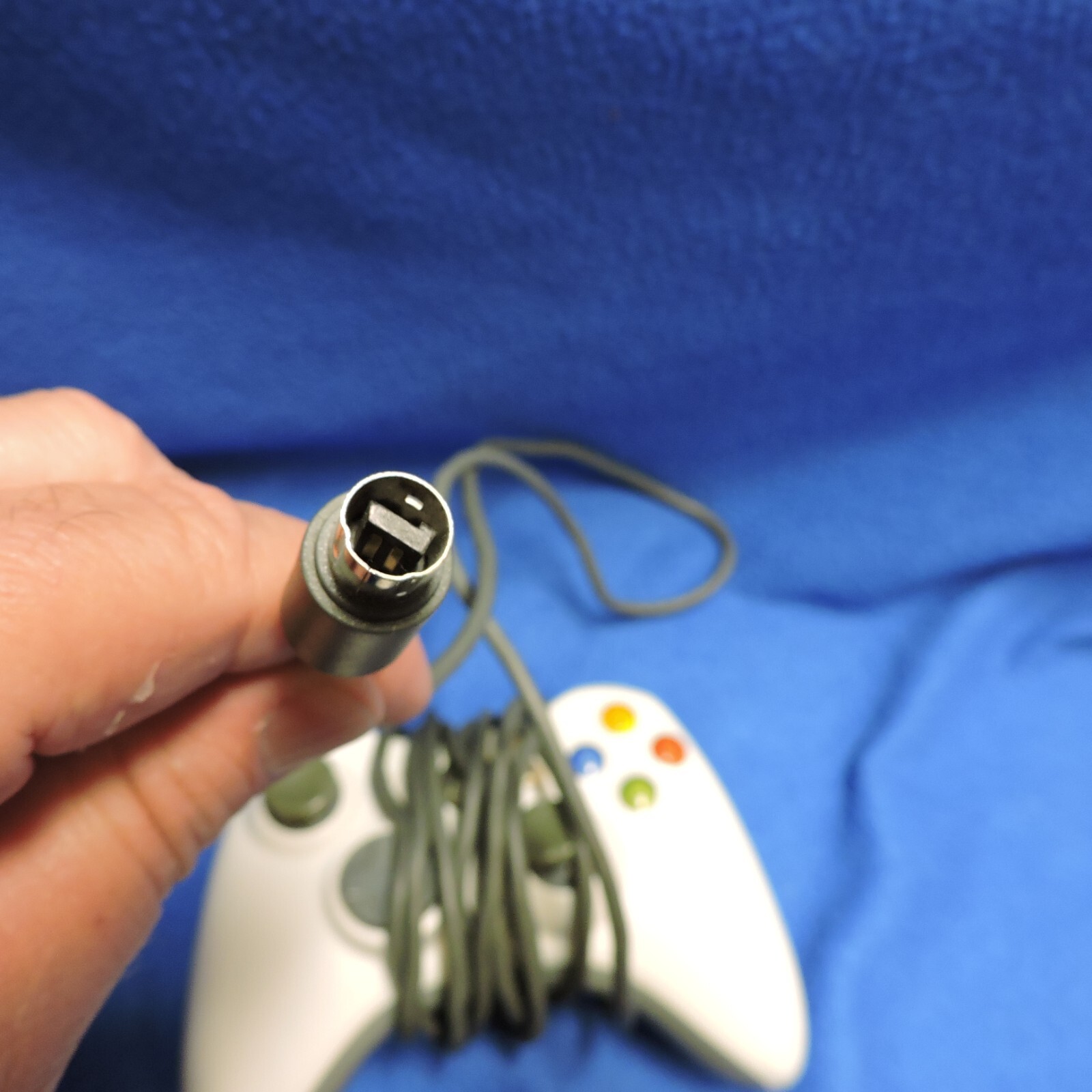 Xbox 360 Console 4 Controllers 10 Games 250 GB