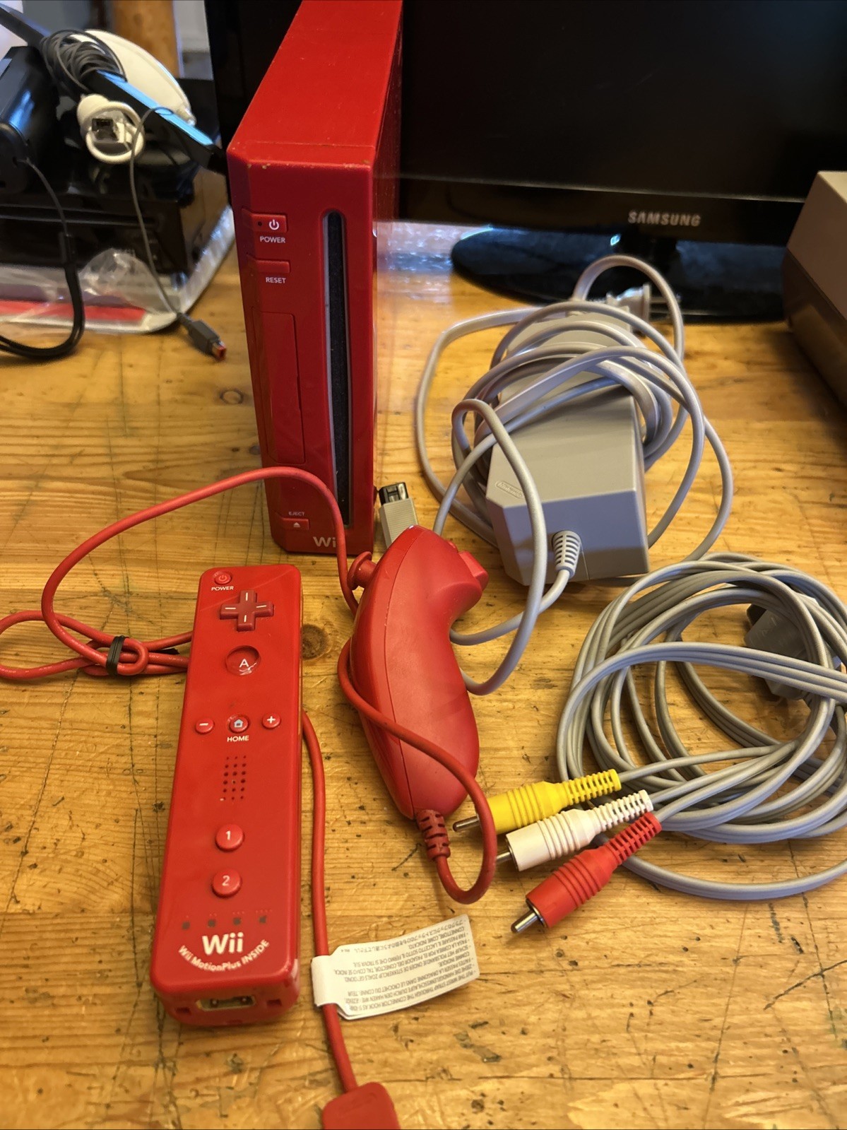 Nintendo RVL001 Wii Red Console