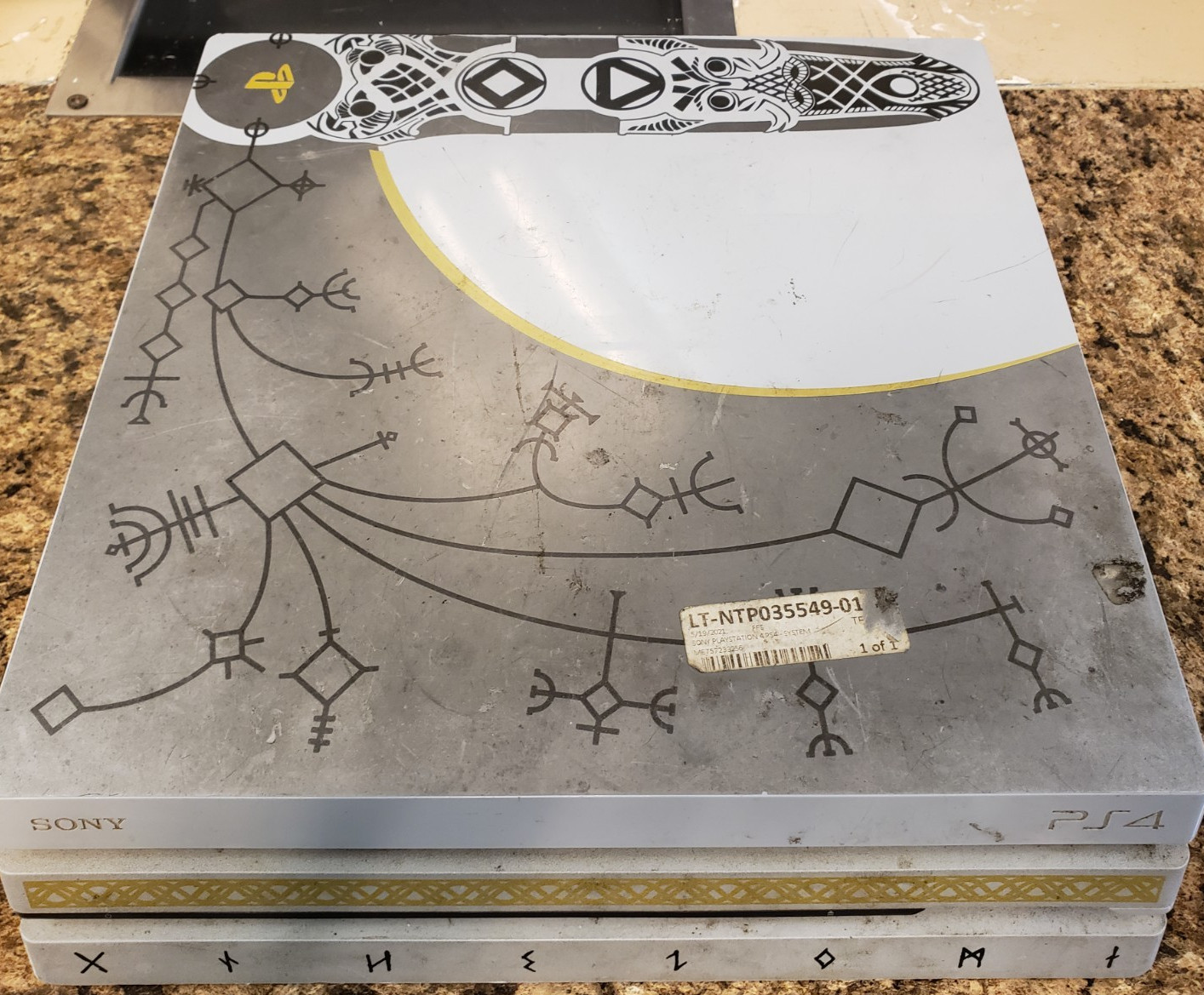Sony PlayStation 4 Pro Limited Edition 1TB God Of War Edition
