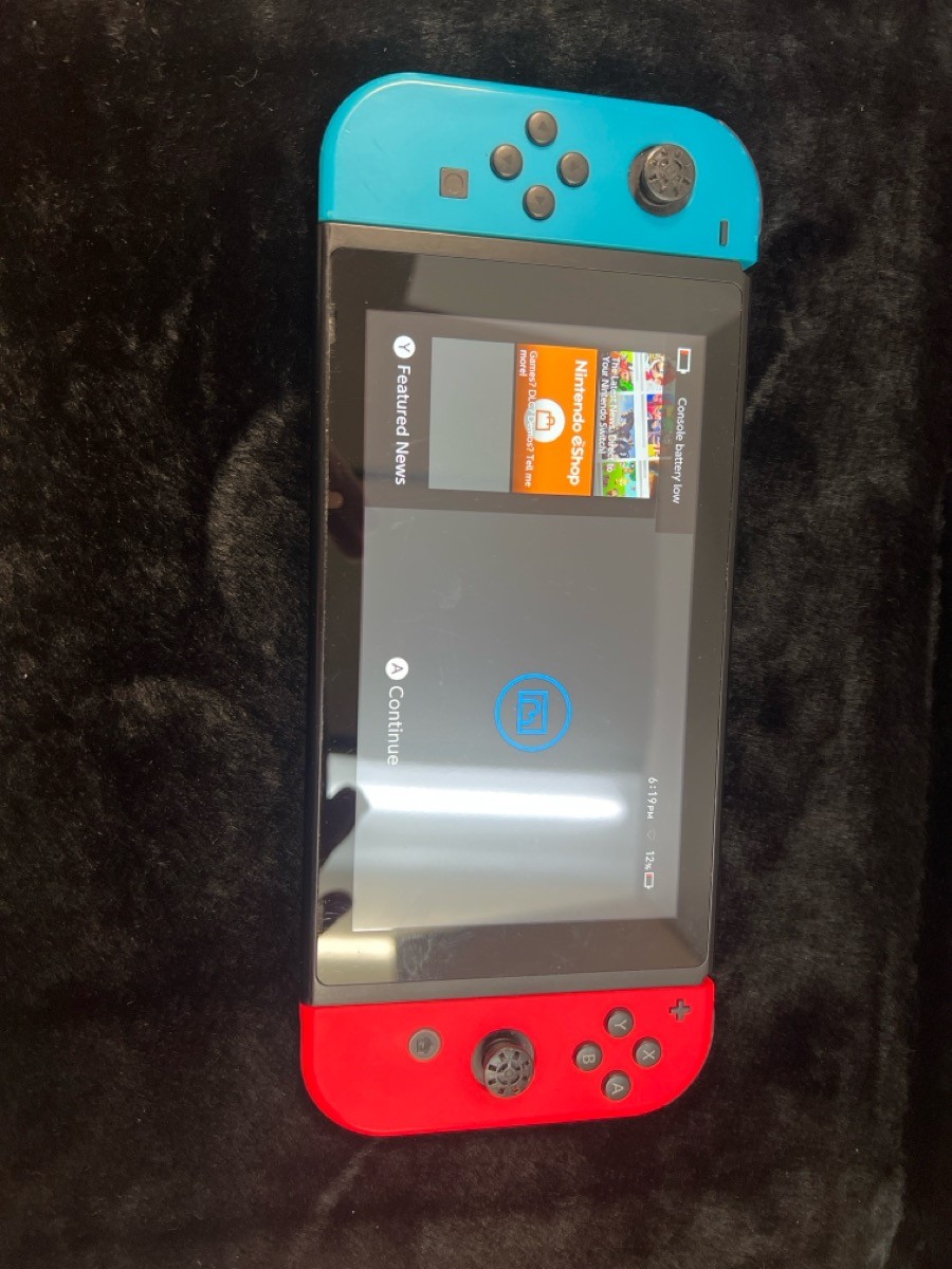 NINTENDO SWITCH HANDHELD – HAC-001 (SP8025649)