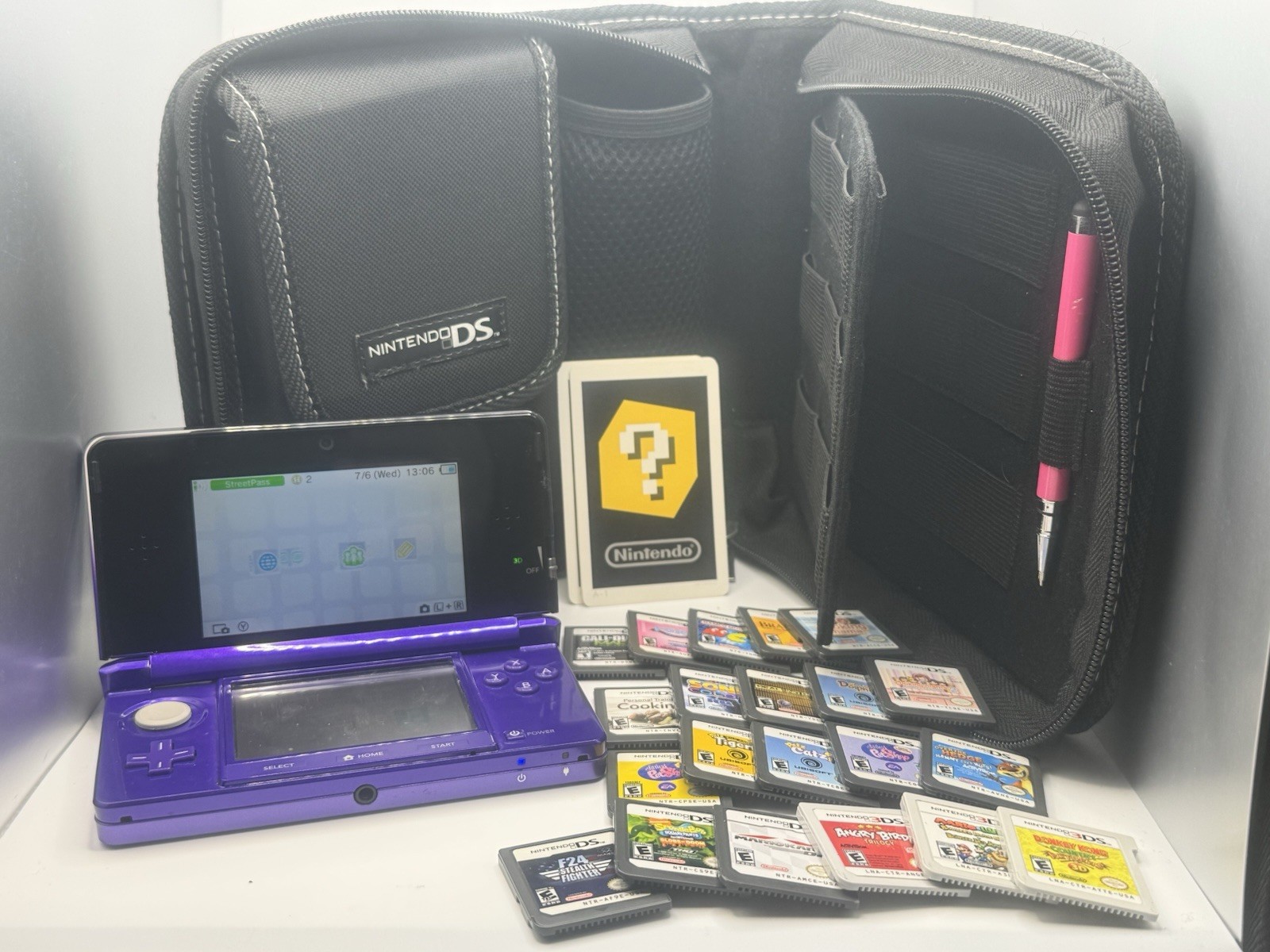 Nintendo 3DS Midnight Purple Bundle w/ Charger & 21 Games Tested Working