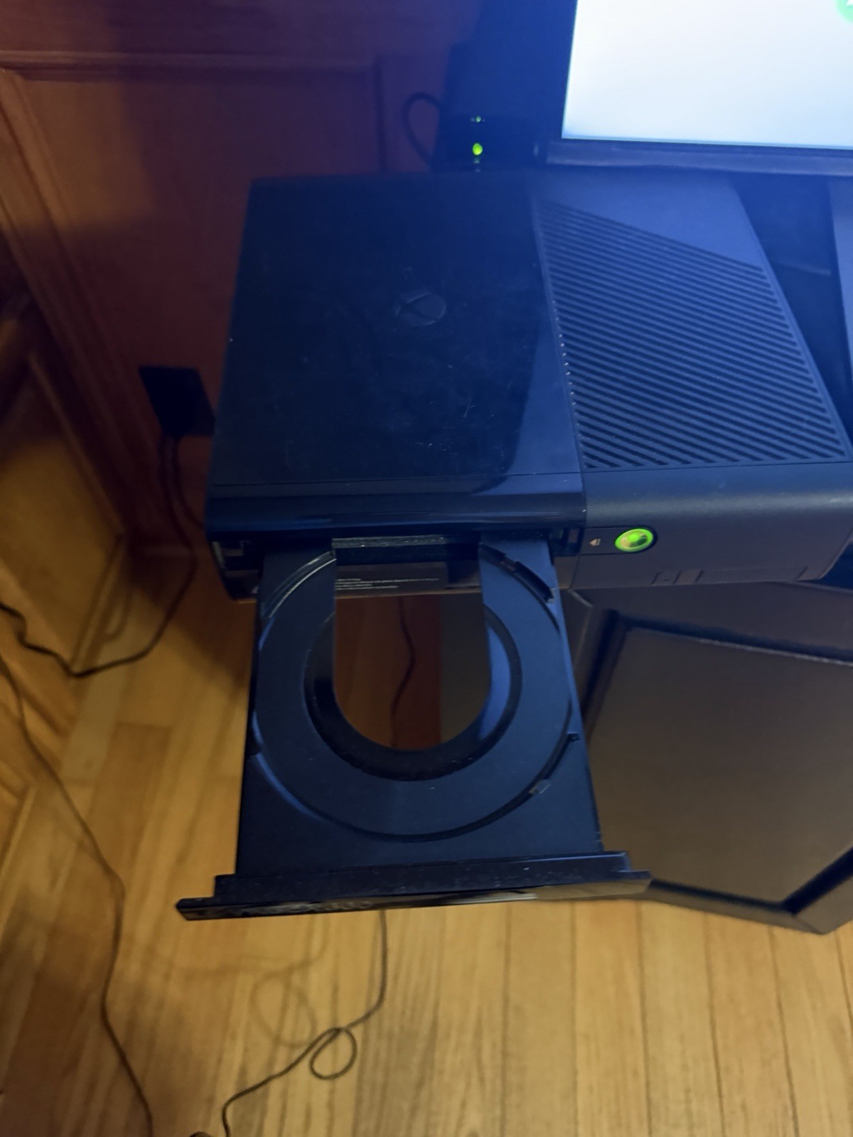 Microsoft Xbox 360 E 320GB (1538) Black Console, Cords, 5 Games, Bundle – Tested