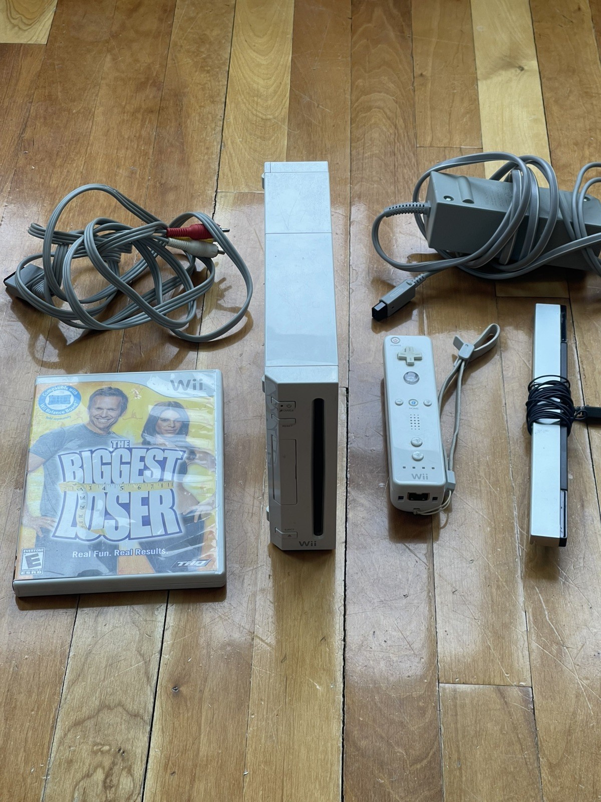 Nintendo Wii Console White RVL-001 Tested Working 1 Remote And The Biggest Loser