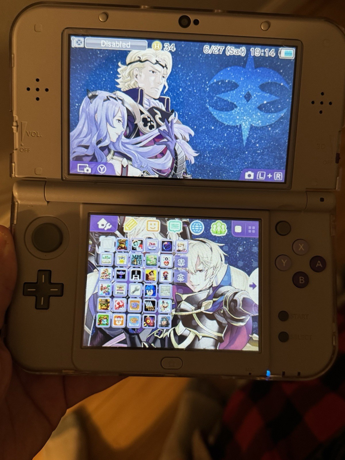 Nintendo New Nintendo 3DS XL SNES Edition Gray 4 GB Handheld Console (NTSC)