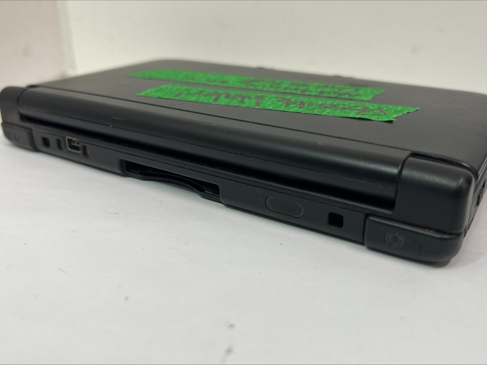 FOR PARTS! Nintendo 3DS XL – Black – Possible Water Damage! (B387)