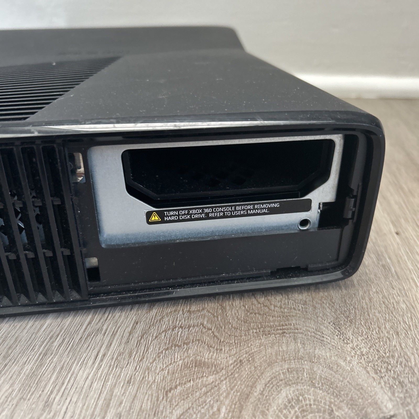 Microsoft Xbox 360 S Black Console Model 1439 Console Only For Parts UNTESTED