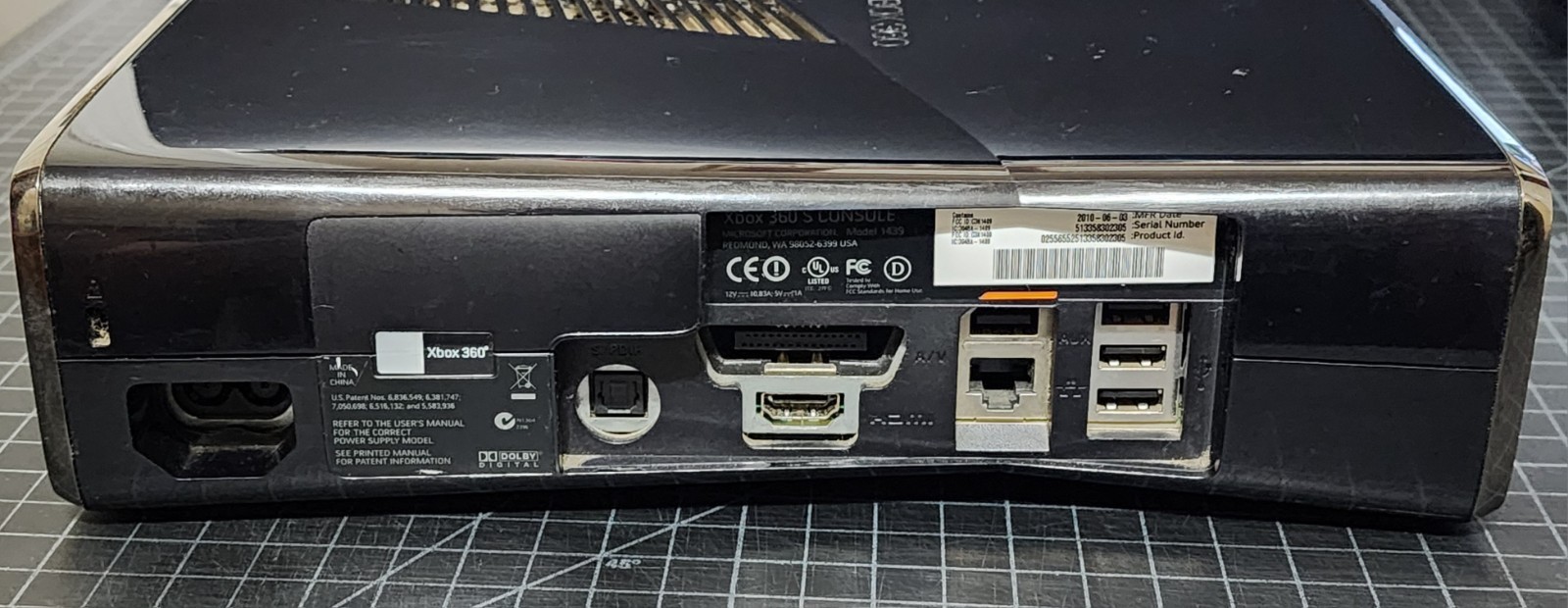 Microsoft Xbox 360 S 250GB Console – Black Model #1439 – Tested & Working