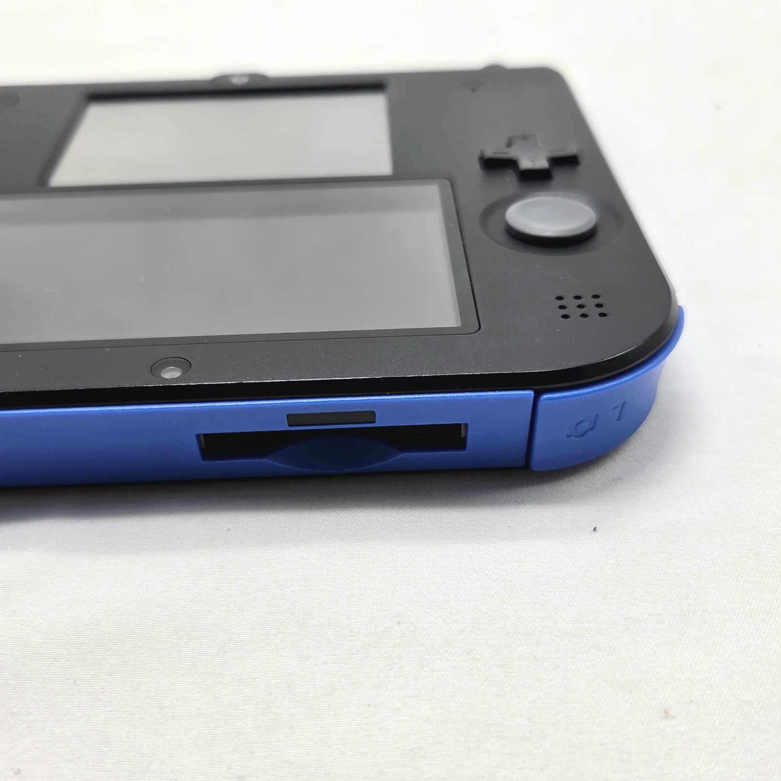 Nintendo 2DS Bundle: Launch Edition Blue/Black Console, Animal Crossing FTR-001