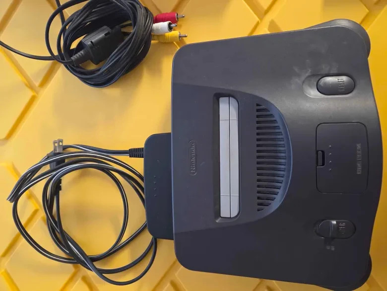 Nintendo 64 System 32MB Home Console -Charcoal Gray With Cords Read Description!