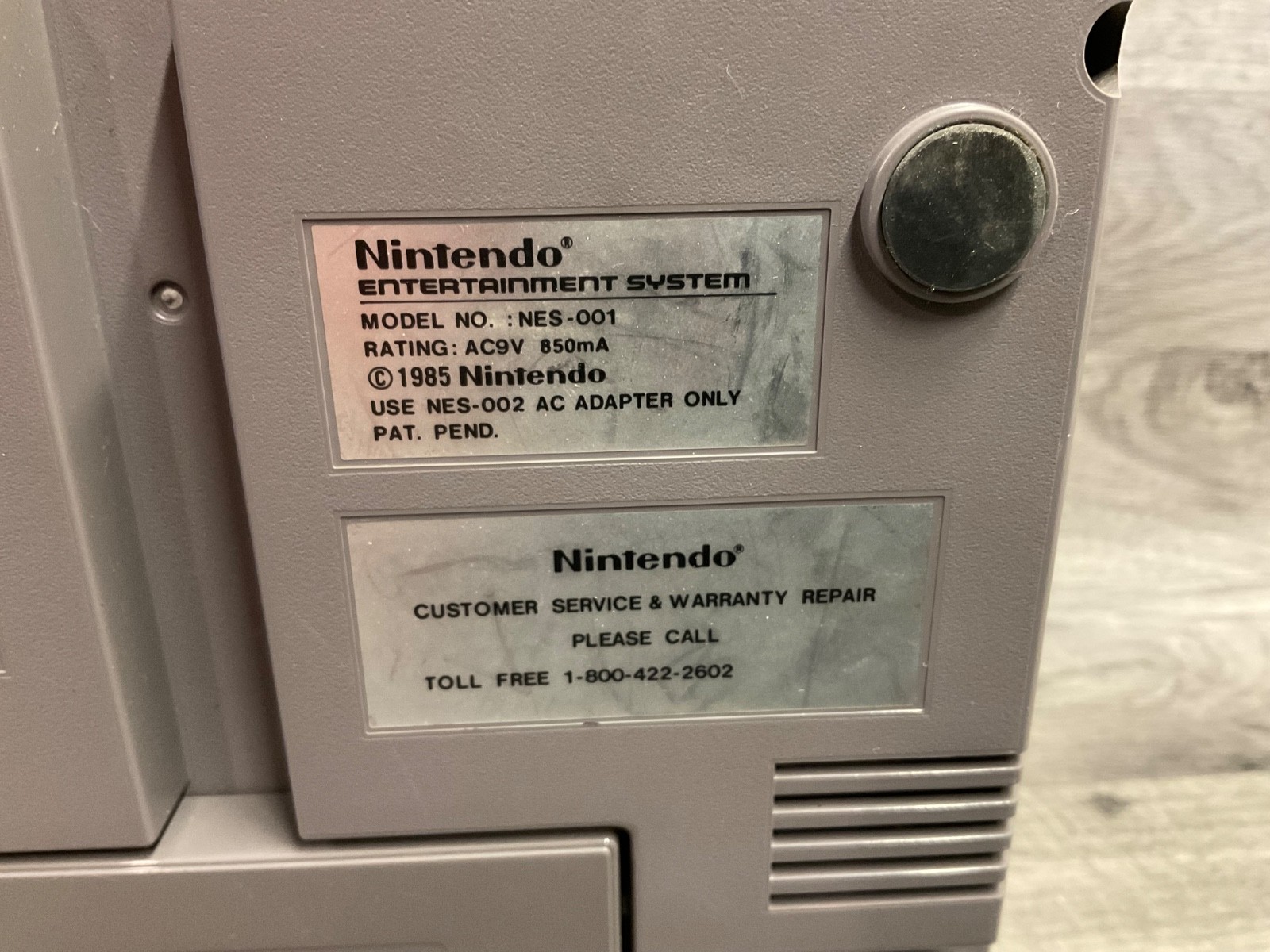 1985 Original NES Console Nintendo System NES-001, Powers On Parts Or Repair