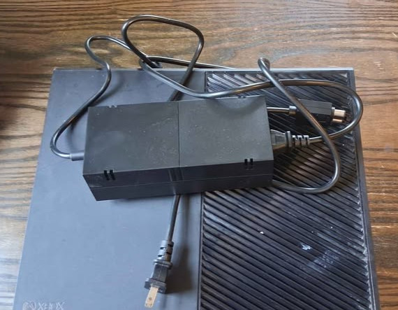 Microsoft Xbox One Console Bundle – Cables, Controllers, Games, Accessories