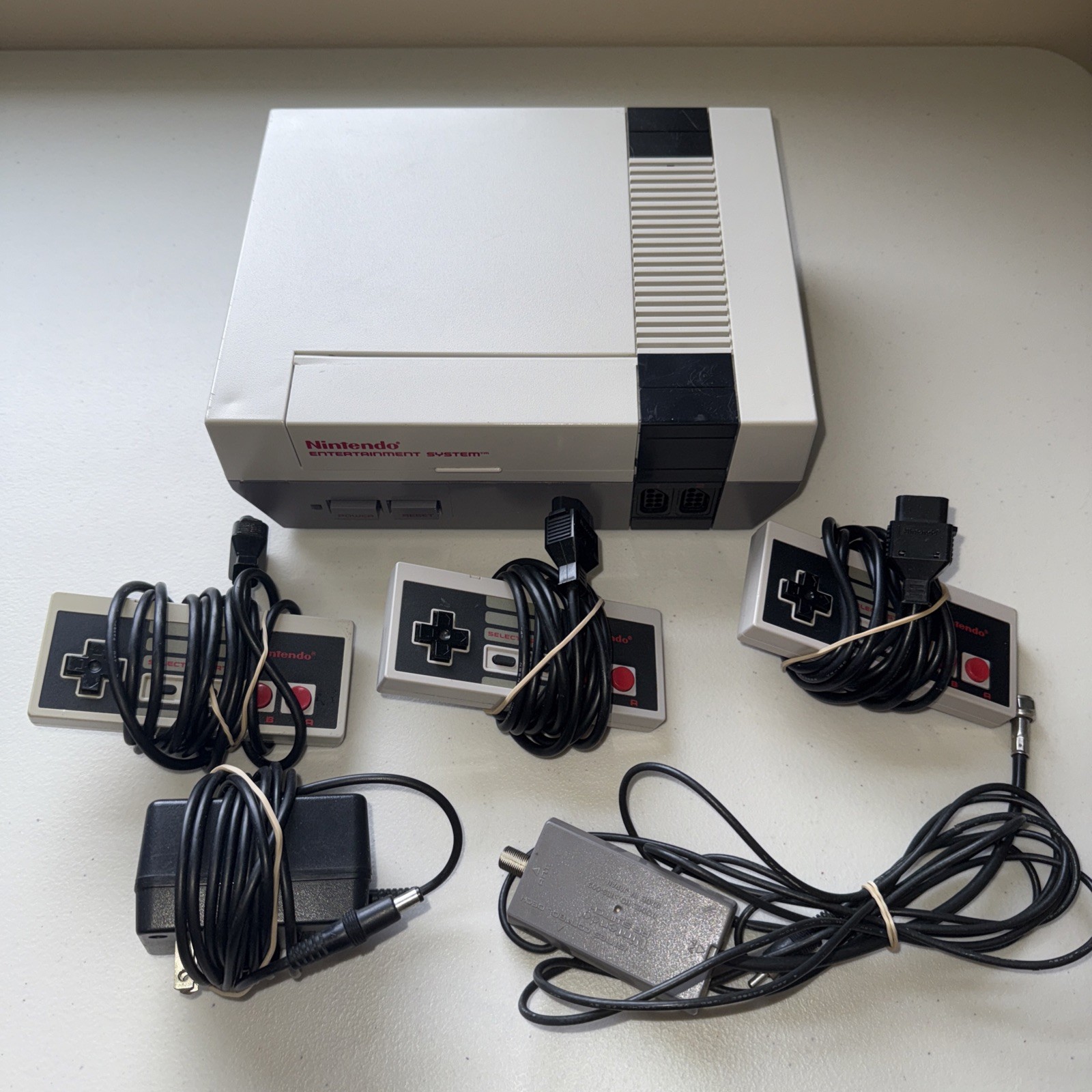 Nintendo NES Classic Edition Entertainment System w/3 remotes