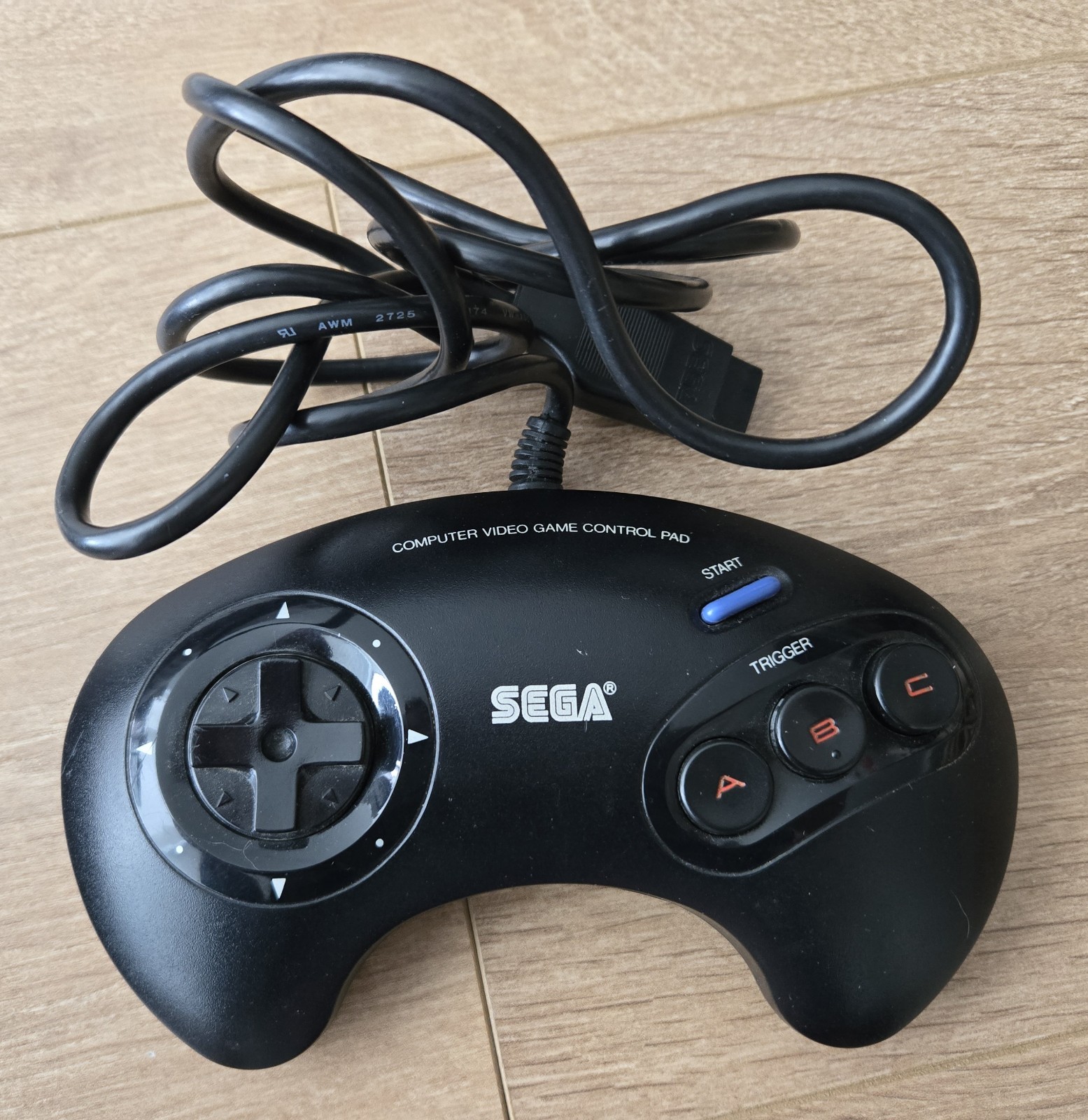 SEGA Mega Drive Console System Boxed Complete HAA-2510