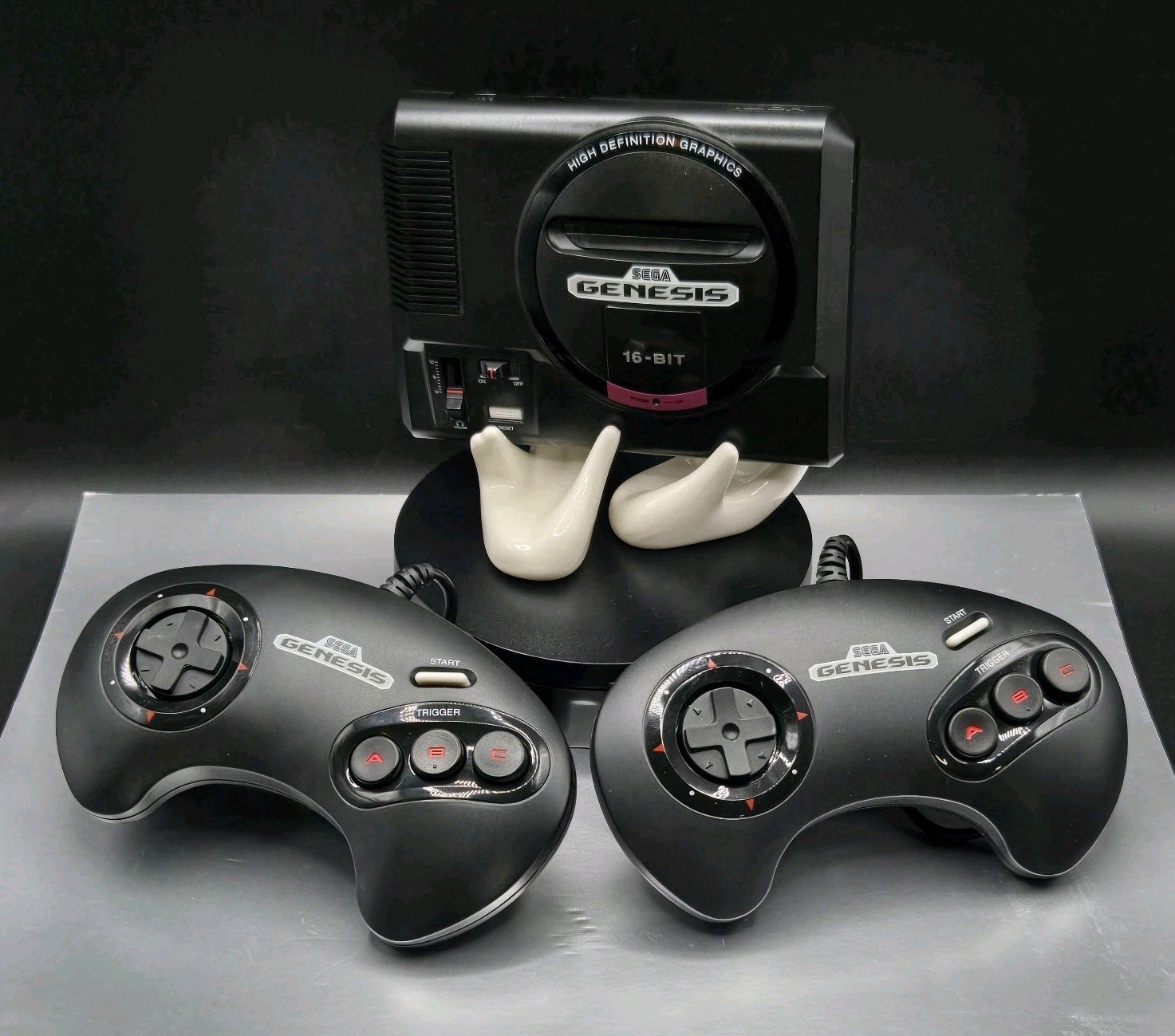J4 Sega Genesis Mini Classic Console 16 Bit MK-16000/2 Controllers/USB/HDMI •EUC