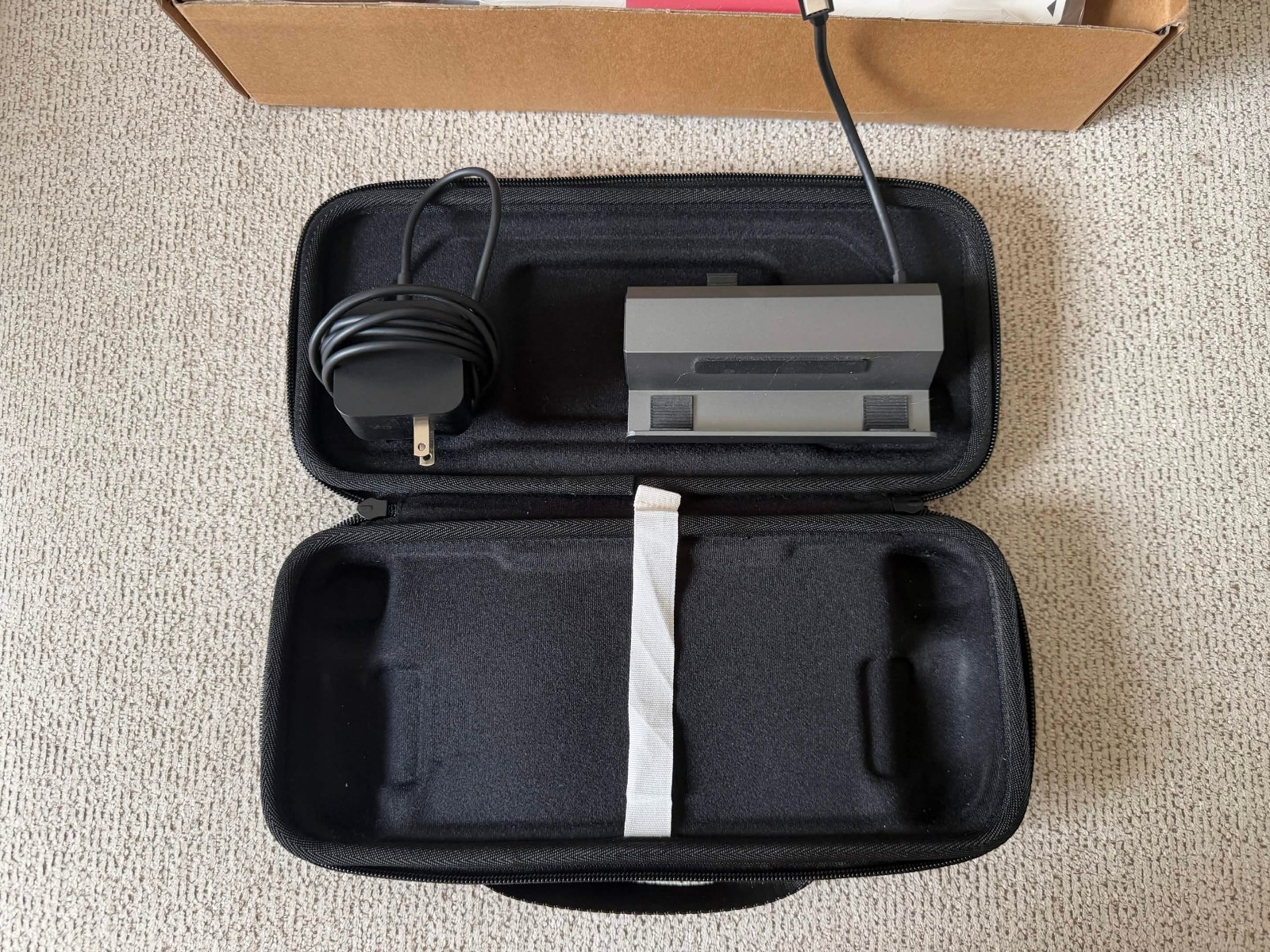 Steam Deck LCD 256GB Original Packaging + 512GB SD Card + Jsaux Docking Station