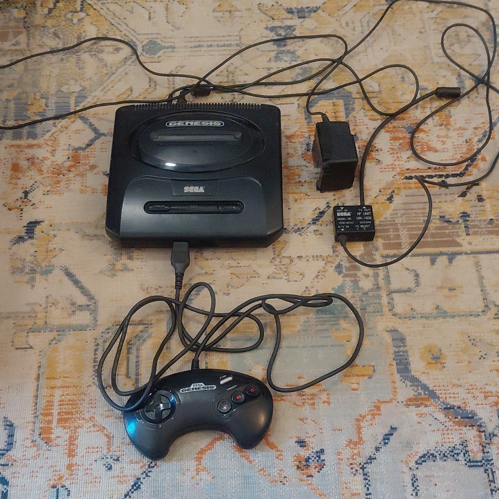 SEGA Genesis MK-1632 Console Bundle w/ Controller, Power & RF Unit NTSC-U/C