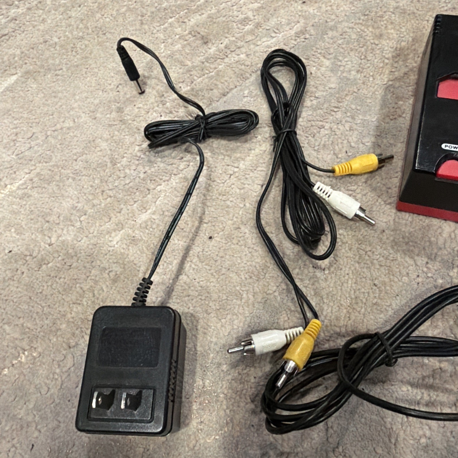 Retro-Bit Entertainment Console Red & Black Edition (Nintendo)
