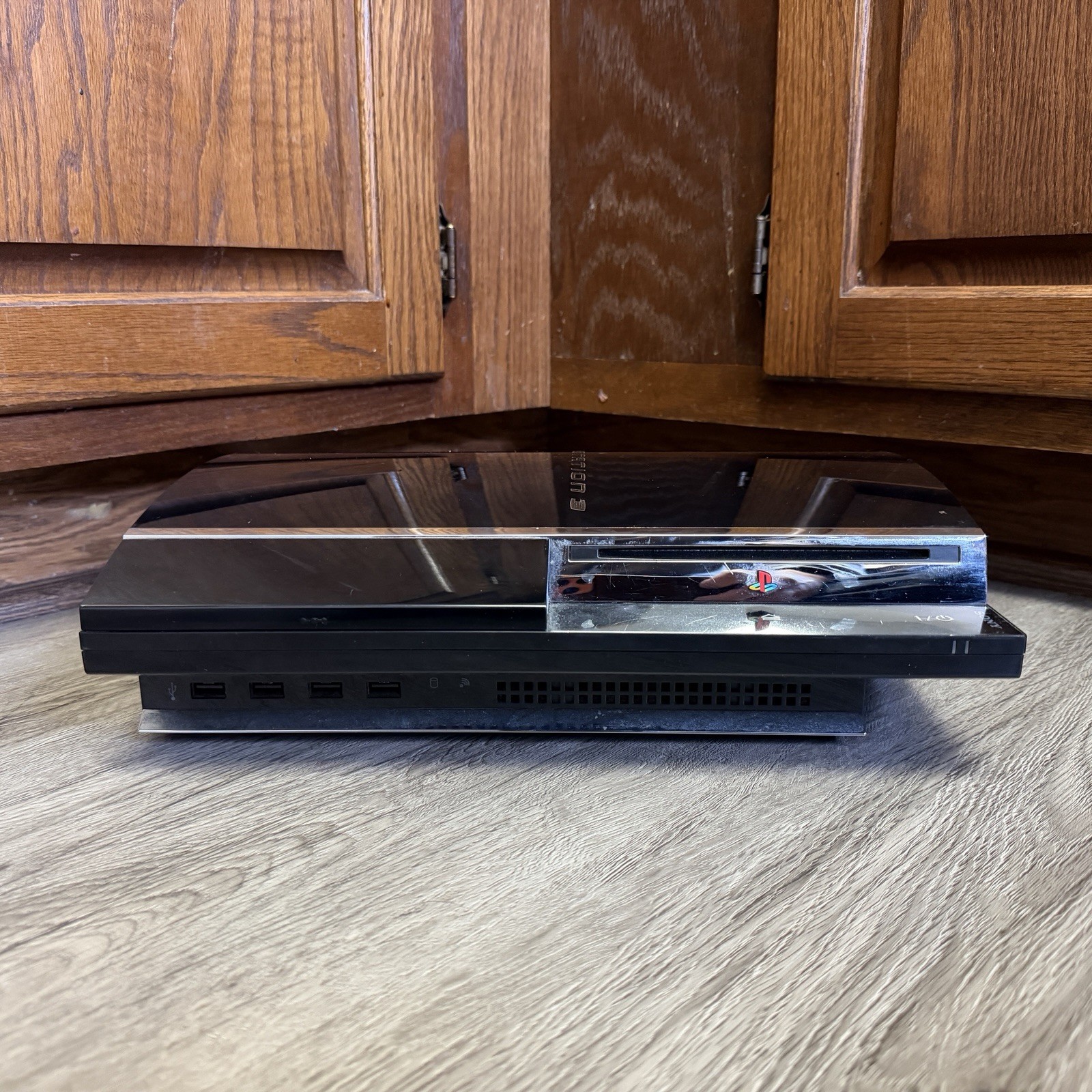 PlayStation 3 PS3 (CECHE01) Backwards Compatible Turns On Doesn’t Read PS3 Discs
