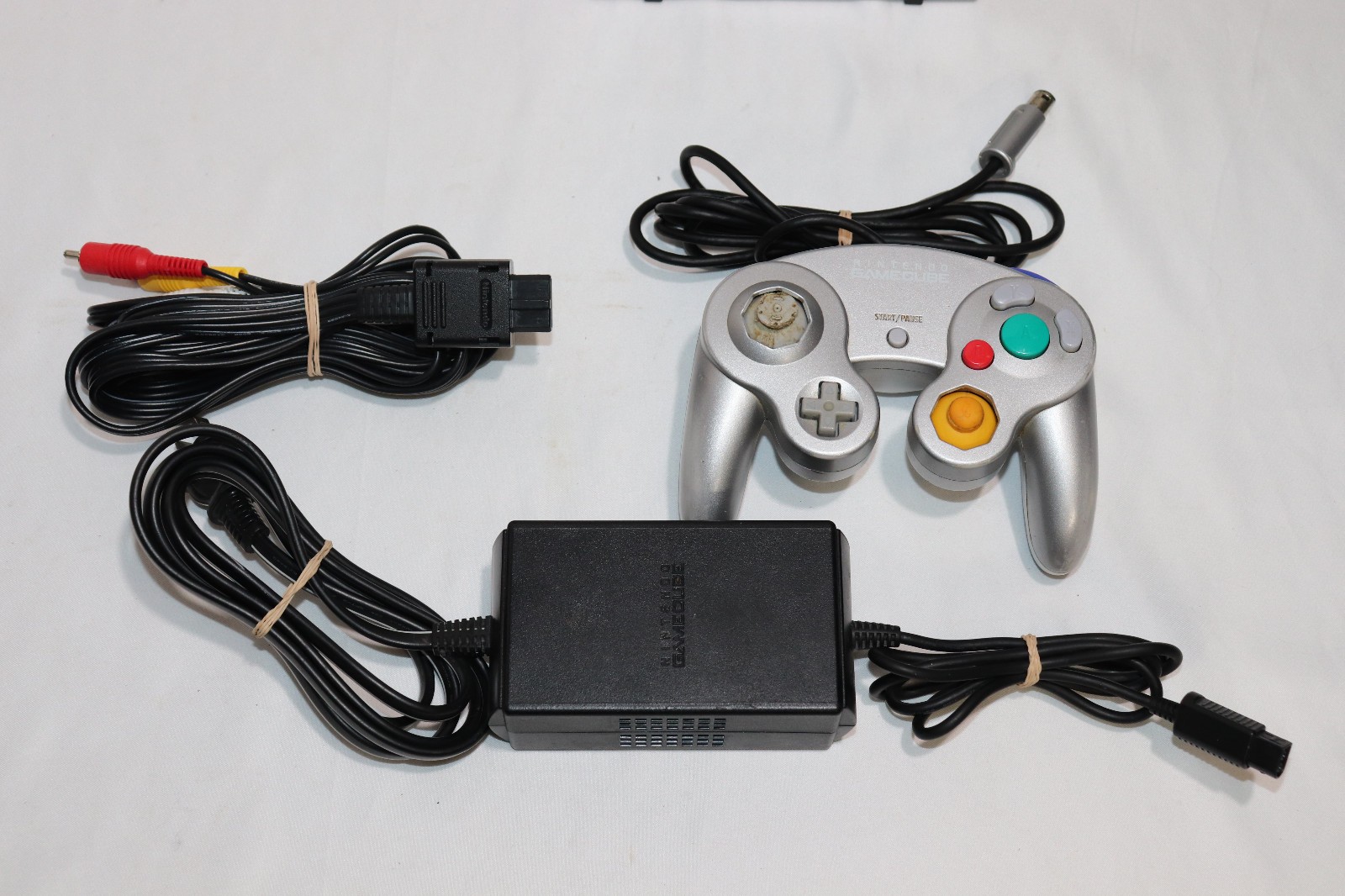 Nintendo GameCube Console DOL-101(USA) Silver – Complete