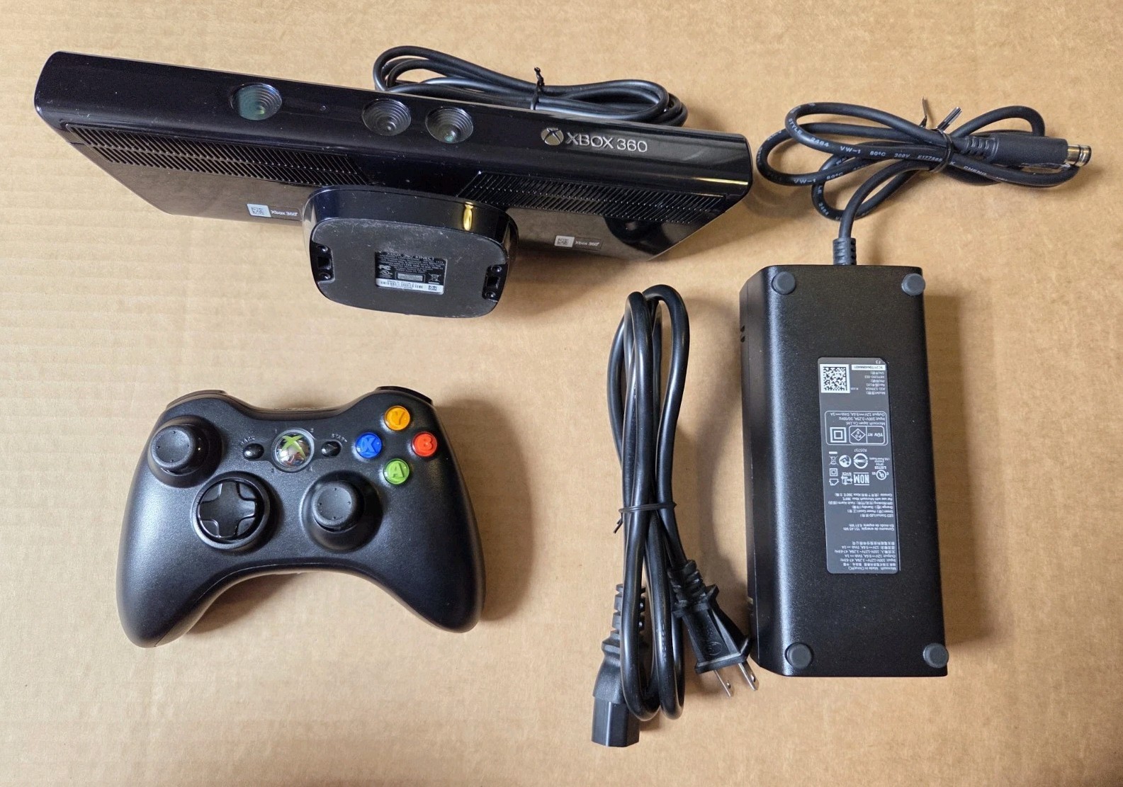 Xbox 360 E 4GB Kinect Console Bundle w/ HD DVD player & 500GB Hard Drive HDD