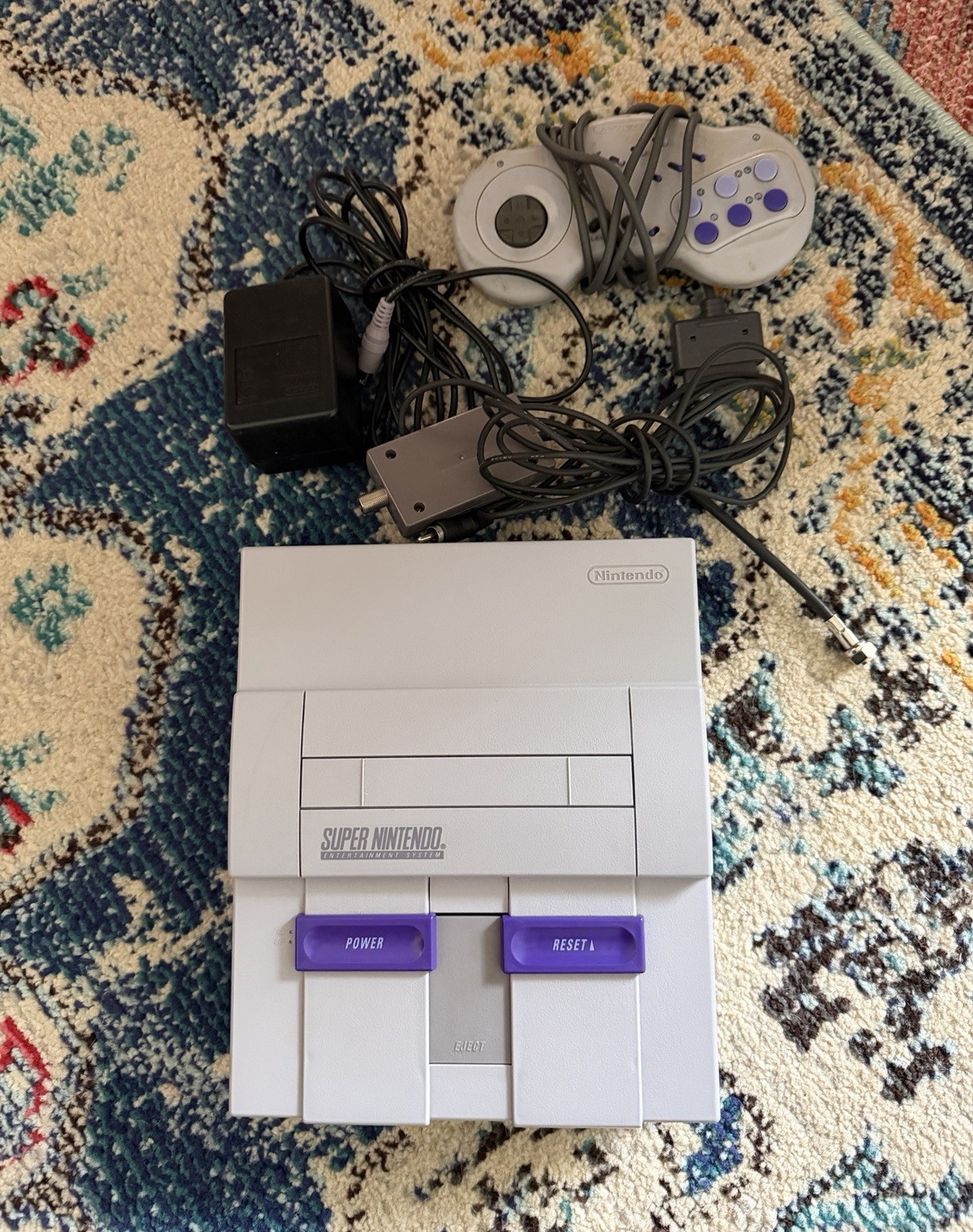 Nintendo Super Nintendo SNES Console w/ 1 aftermarket controller & Cables