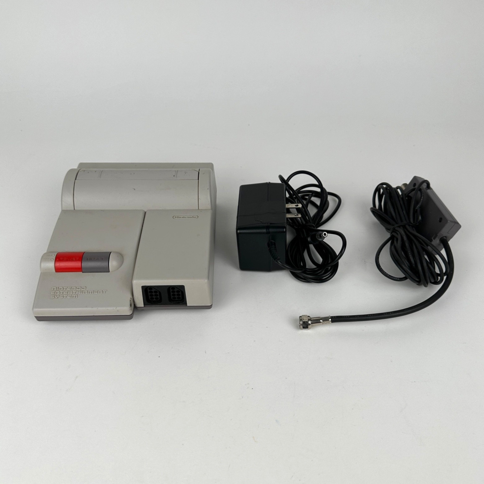 Nintendo NES-101 Top Loader Console OEM with Cords Tested and Working