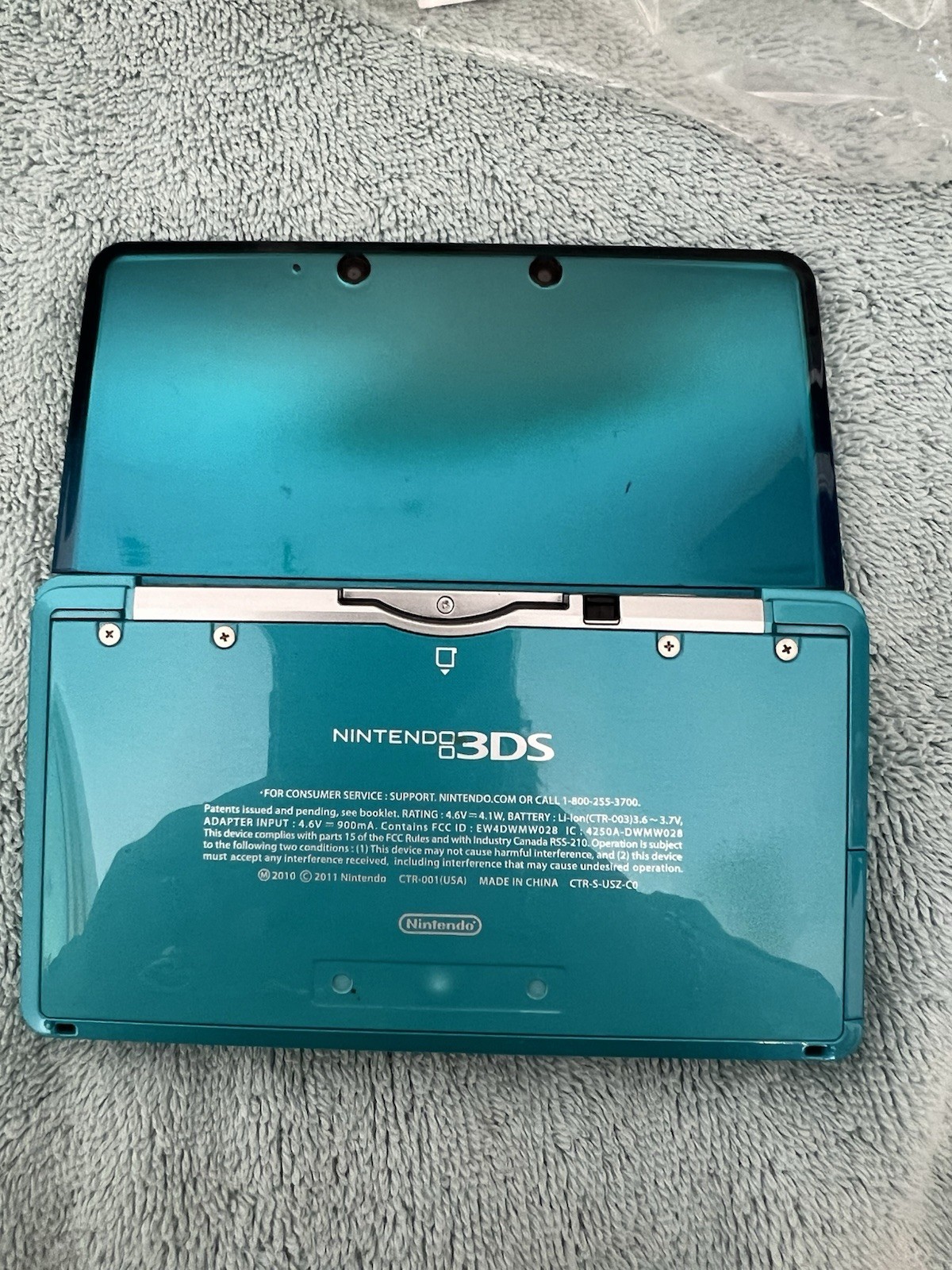 Nintendo 3DS Handheld System – Aqua Blue LK NU Box