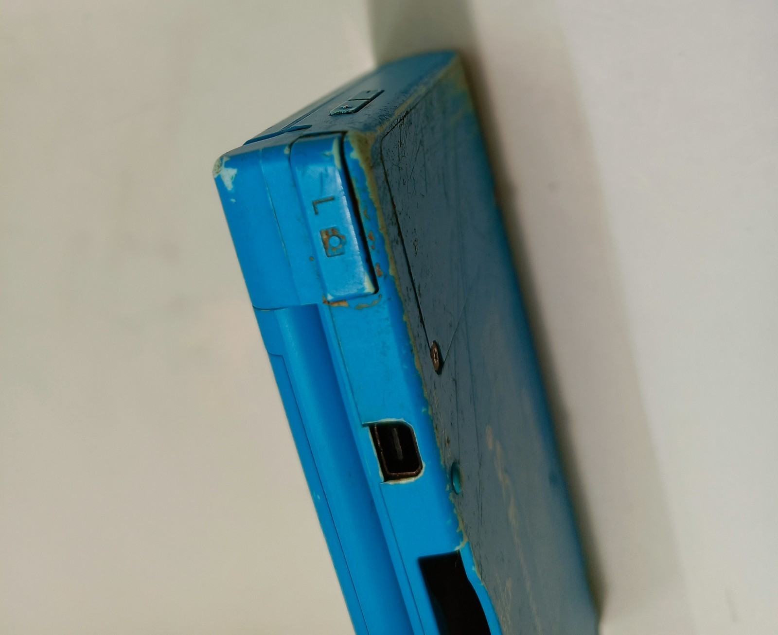 Nintendo DSi (TWL-001) Handheld Light Blue, For Parts Or Restoration beat-up