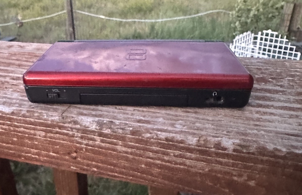 Red Working Nintendo DS Lite Handheld Game Console See Description