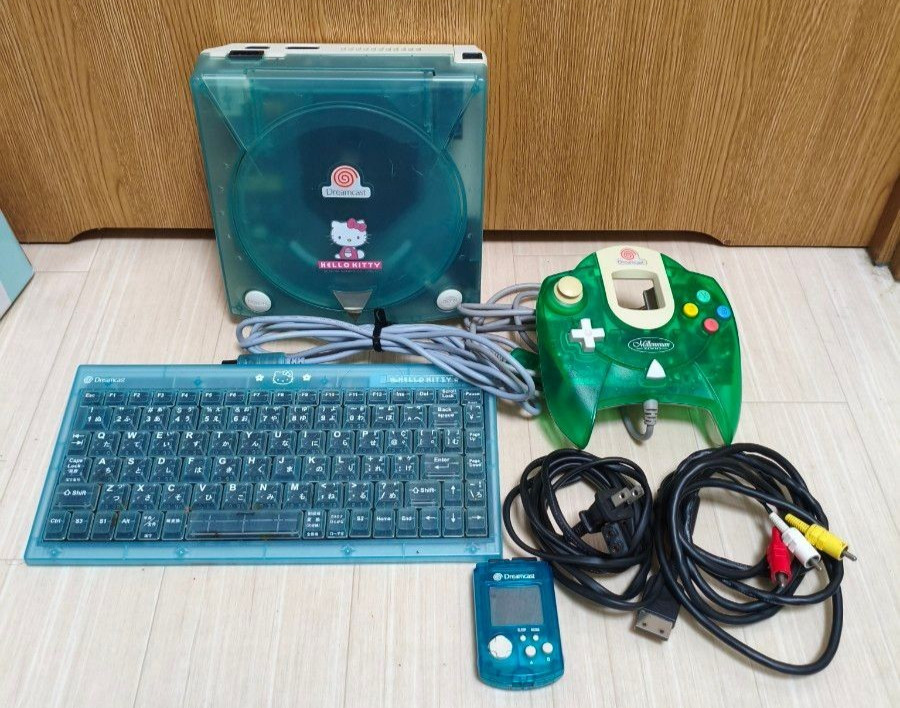 Rare Hello Kitty Dreamcast Console Blue Skeleton Limited Edition Set NTSC-J