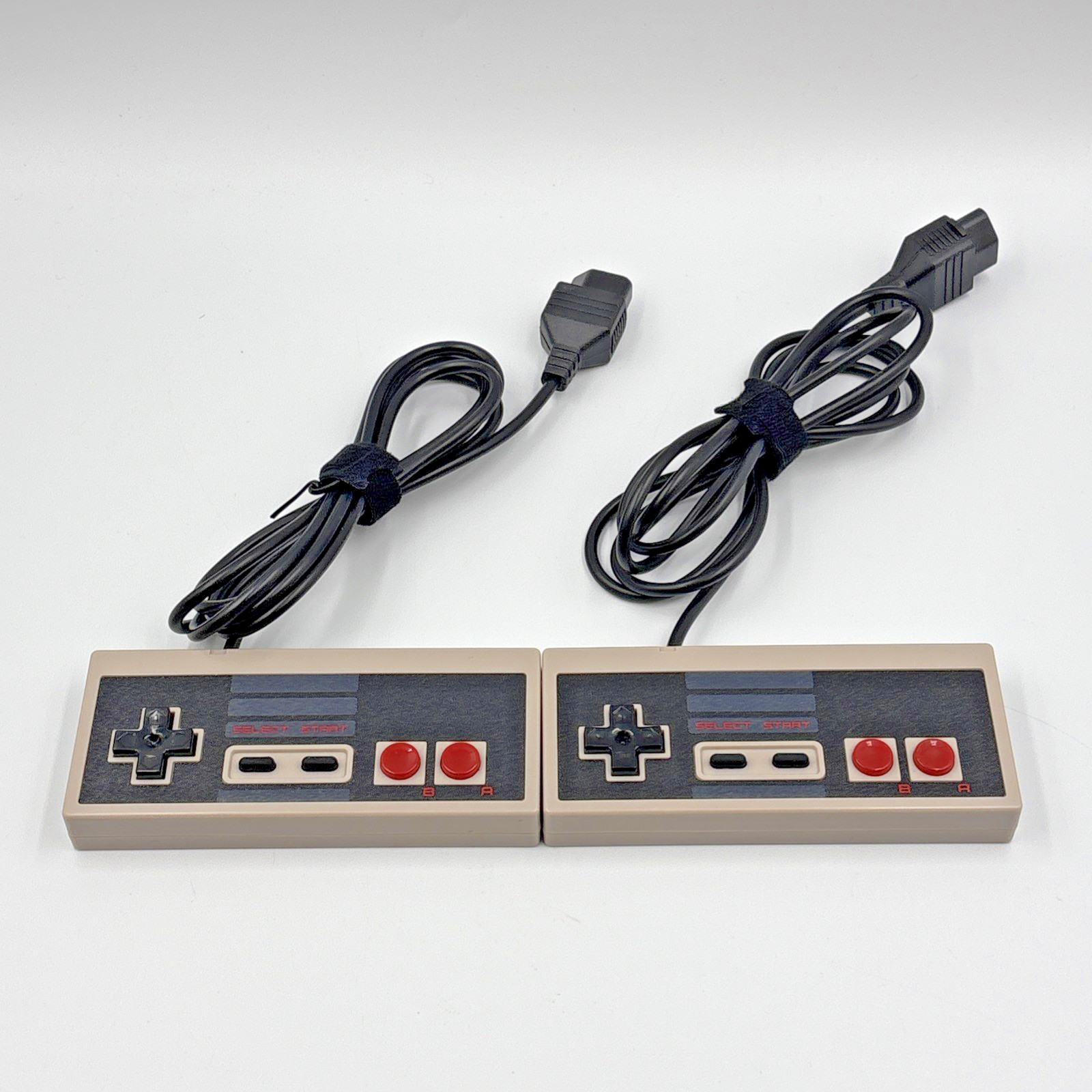 Original Nintendo NES Console Bundle Cables 2 Controllers + Super Mario Bros 3