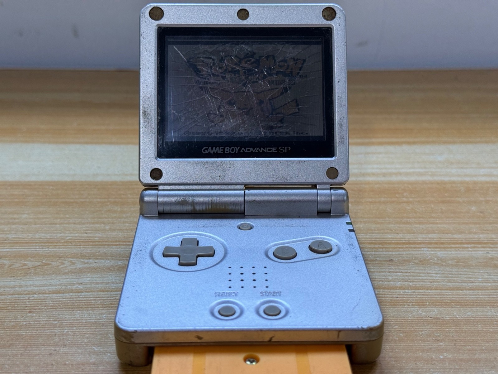 Nintendo Gameboy Advance SP AGS001 Ice Metallic Silver Handheld System Console
